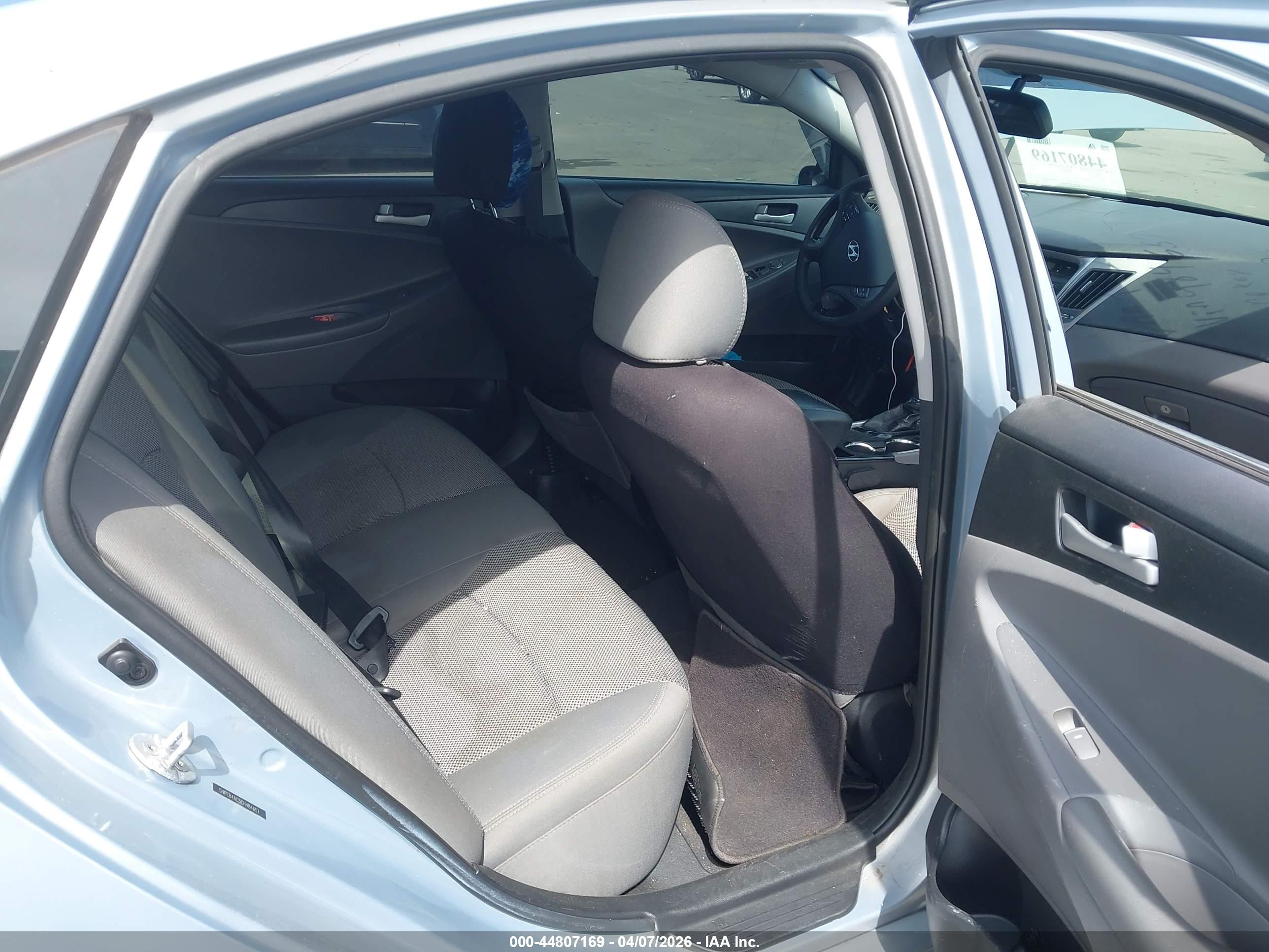 HYUNDAI SONATA image 8