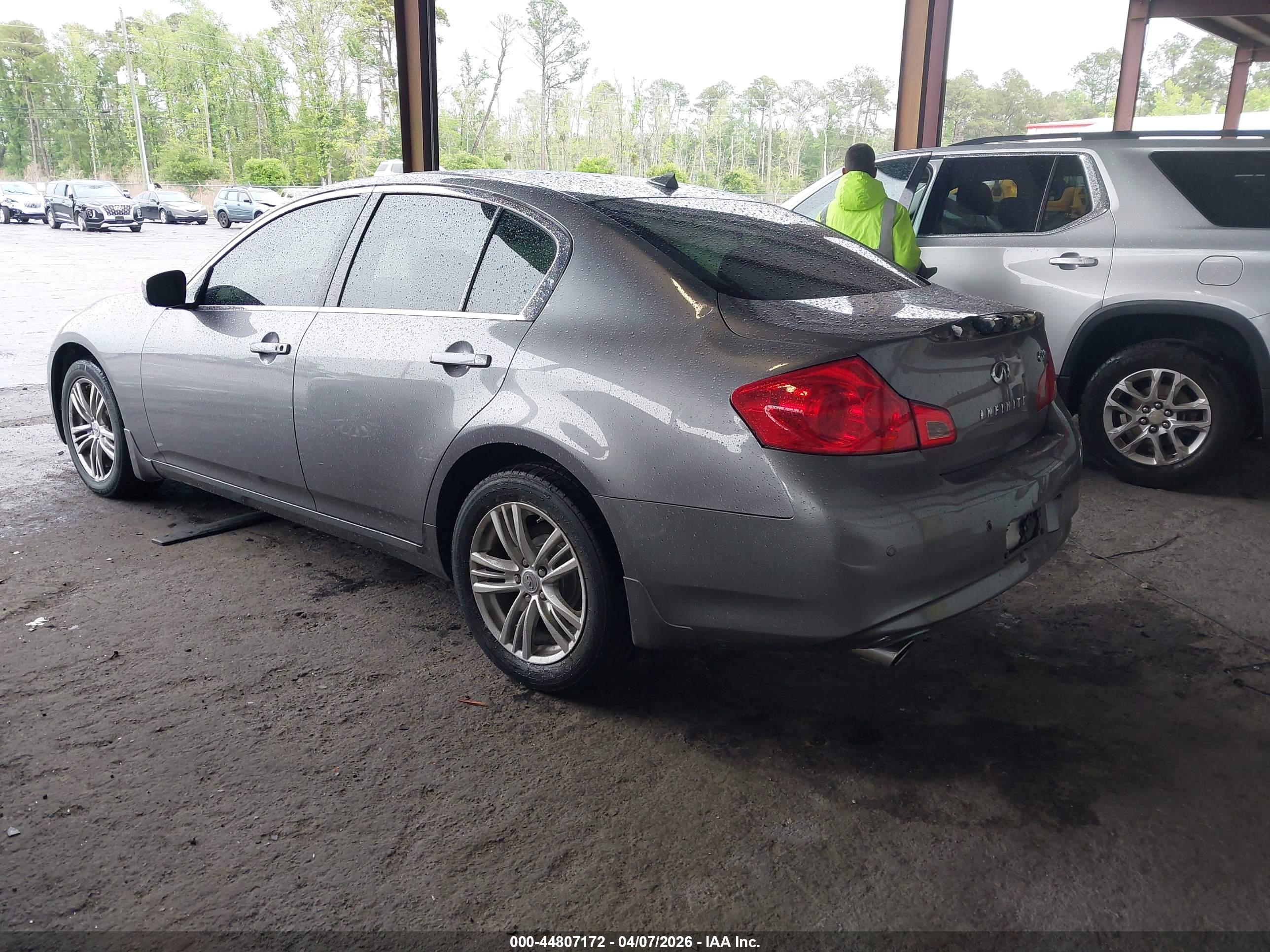 INFINITI G37X image 3