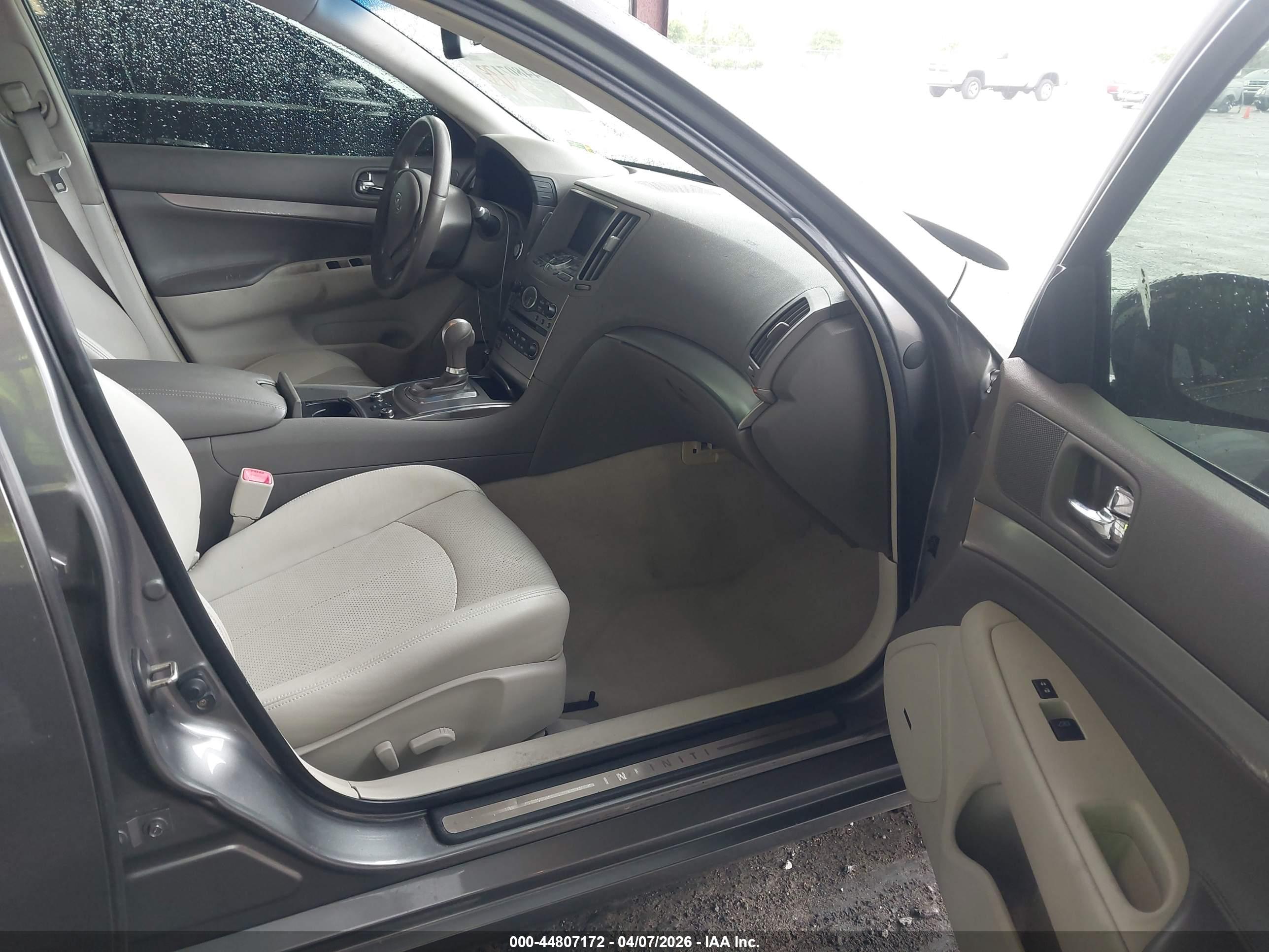 INFINITI G37X image 5