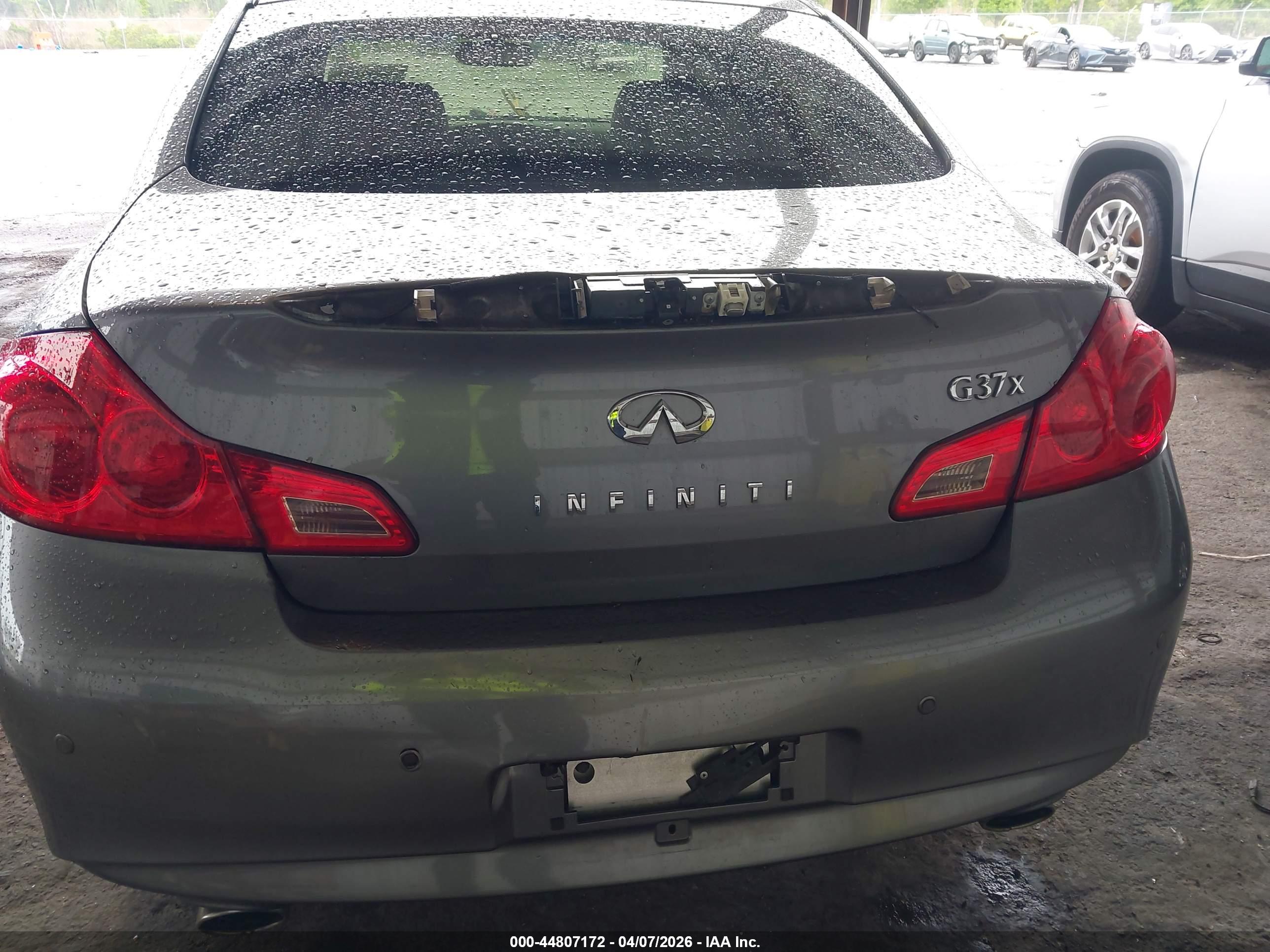 INFINITI G37X image 6