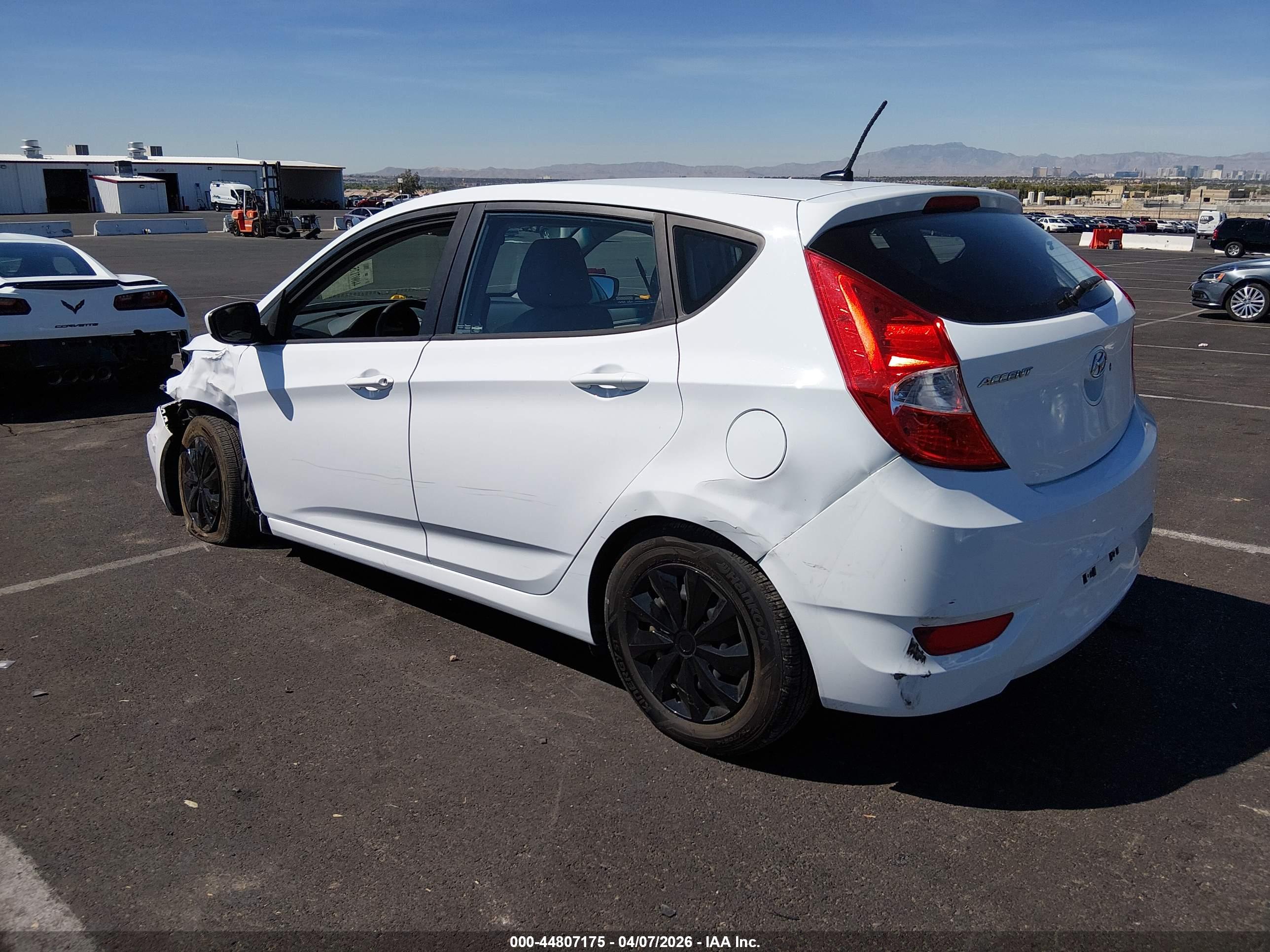 HYUNDAI ACCENT image 3