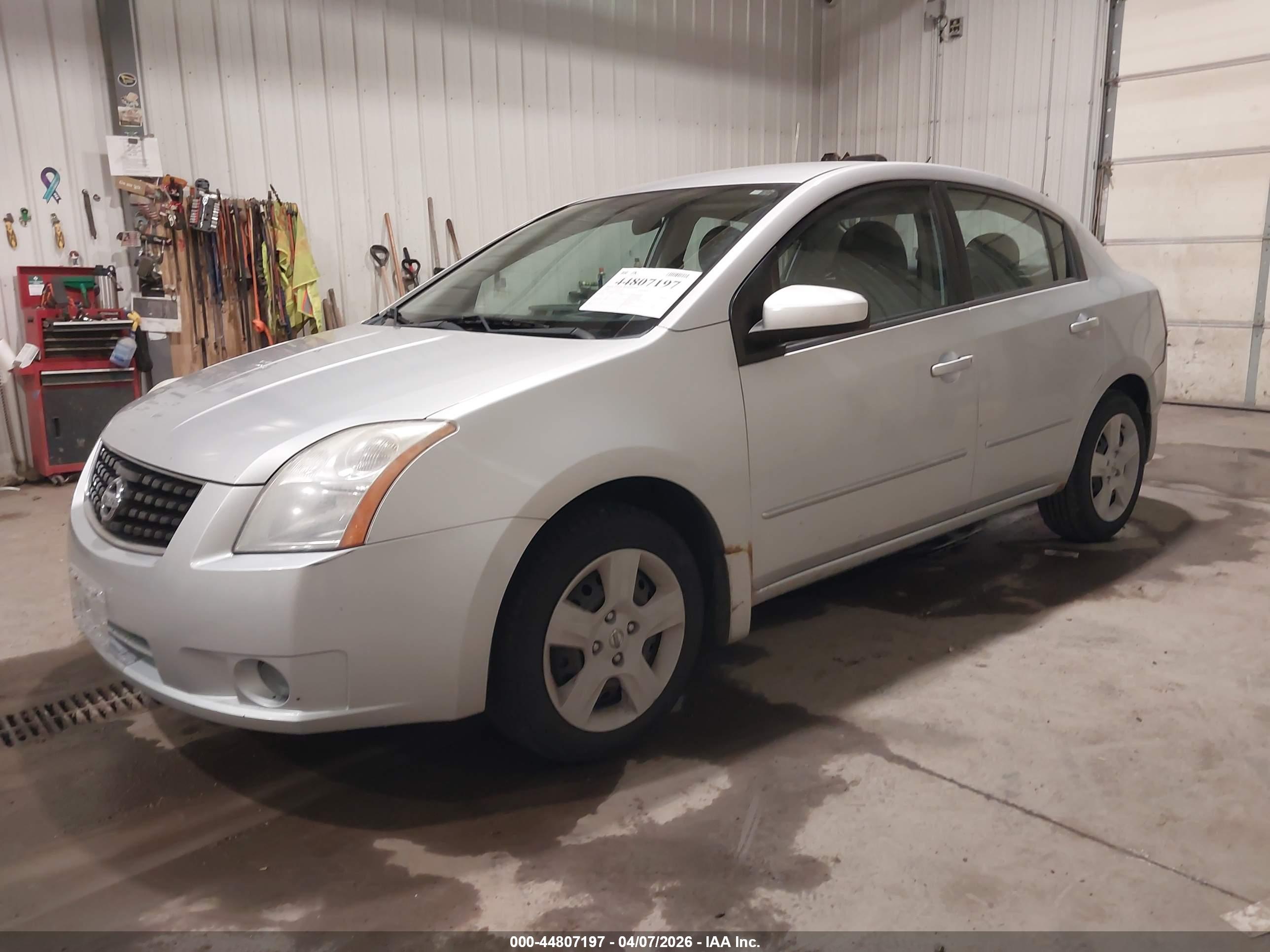 NISSAN SENTRA image 2