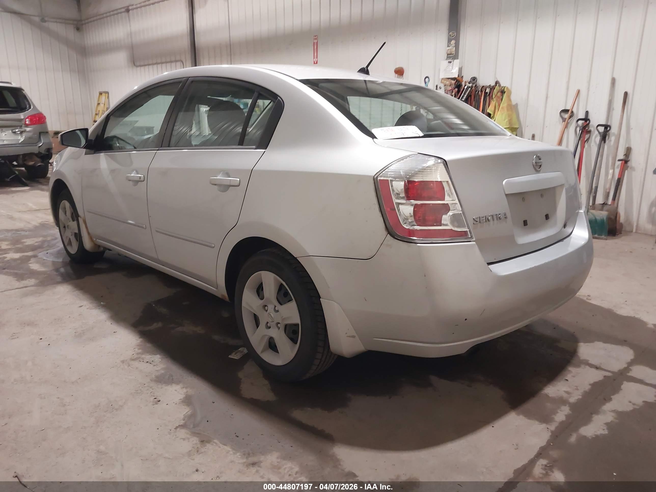 NISSAN SENTRA image 3