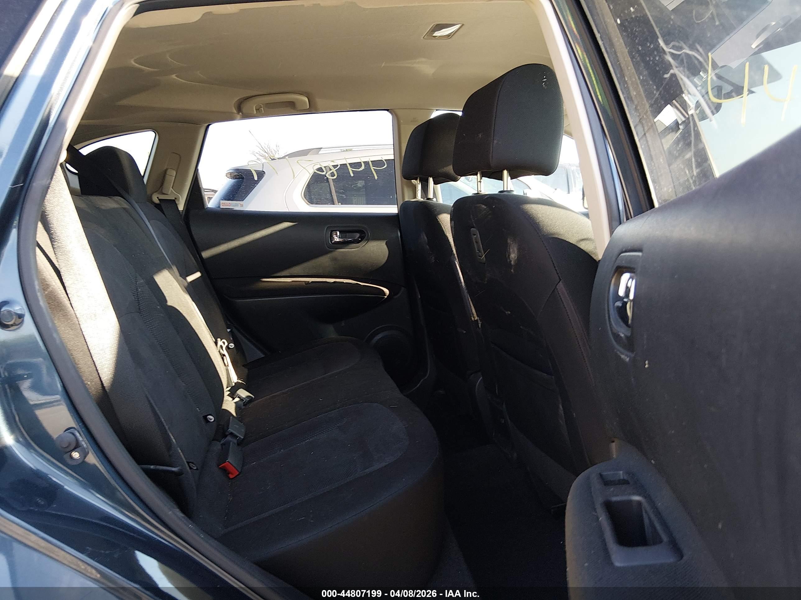 NISSAN ROGUE image 8