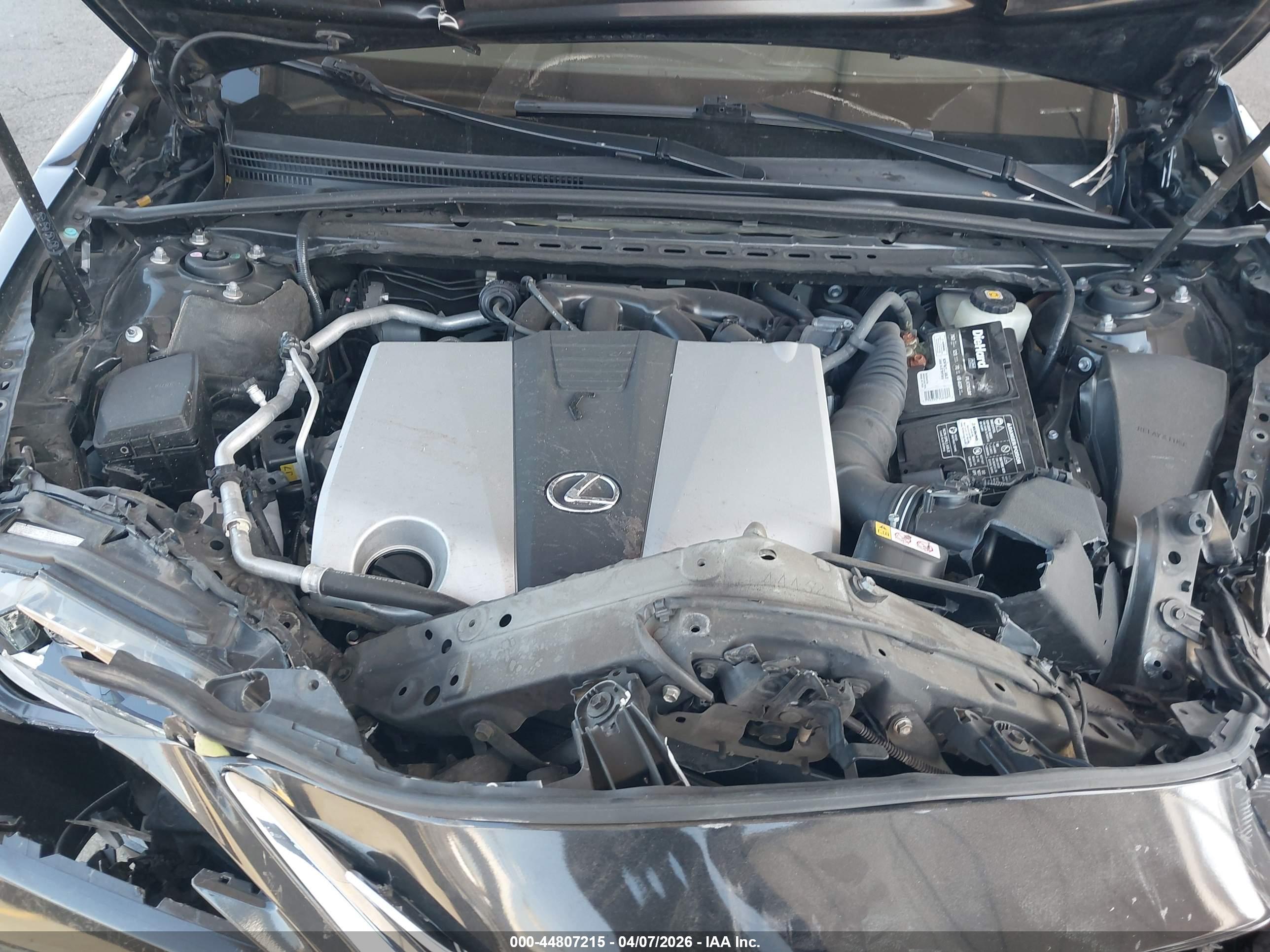 LEXUS ES image 10