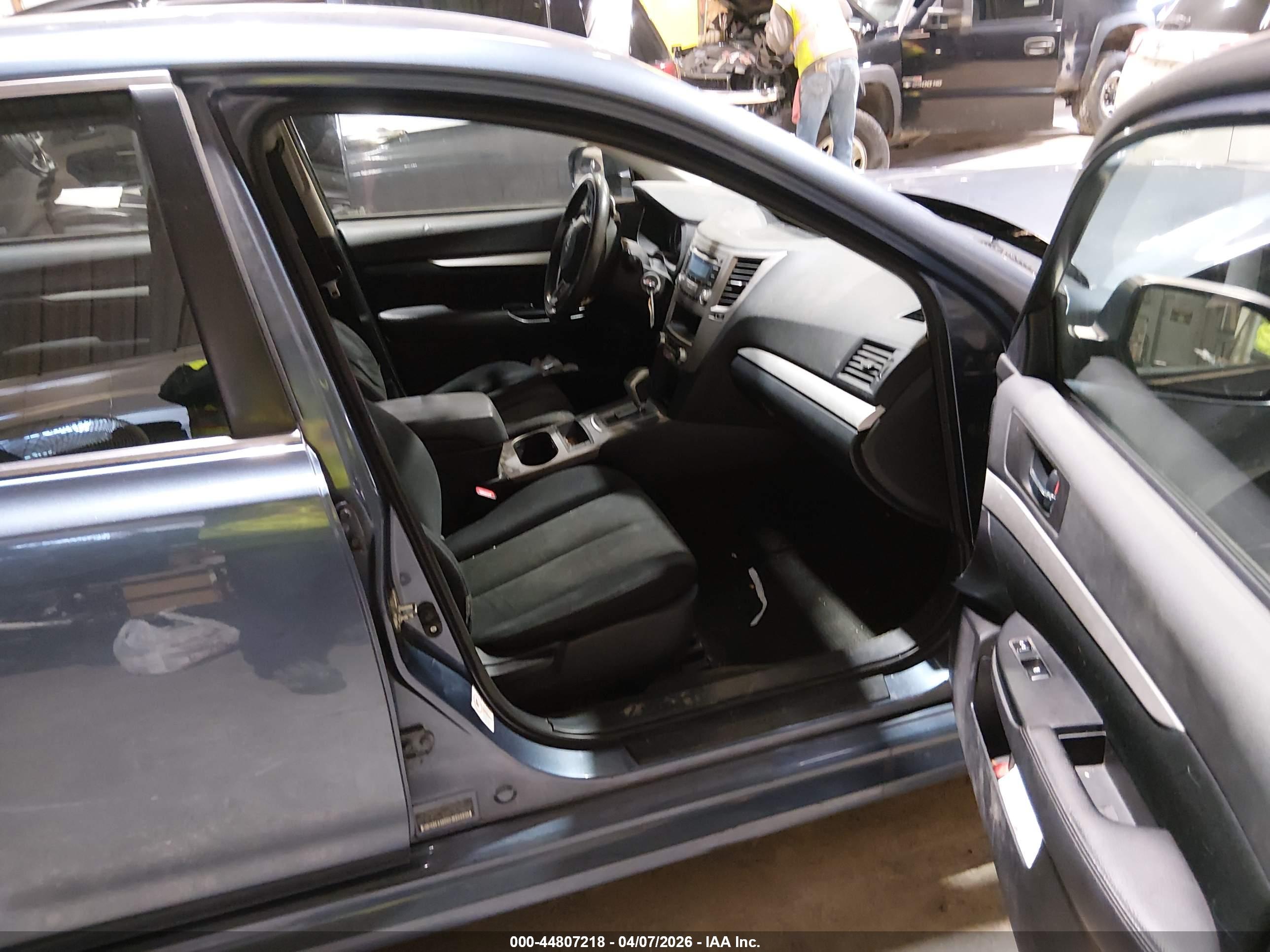 SUBARU LEGACY image 5