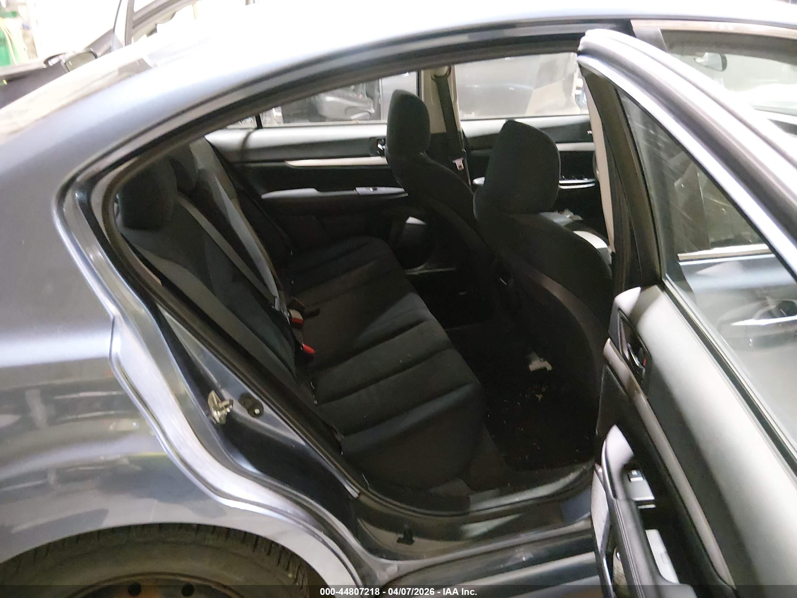 SUBARU LEGACY image 8