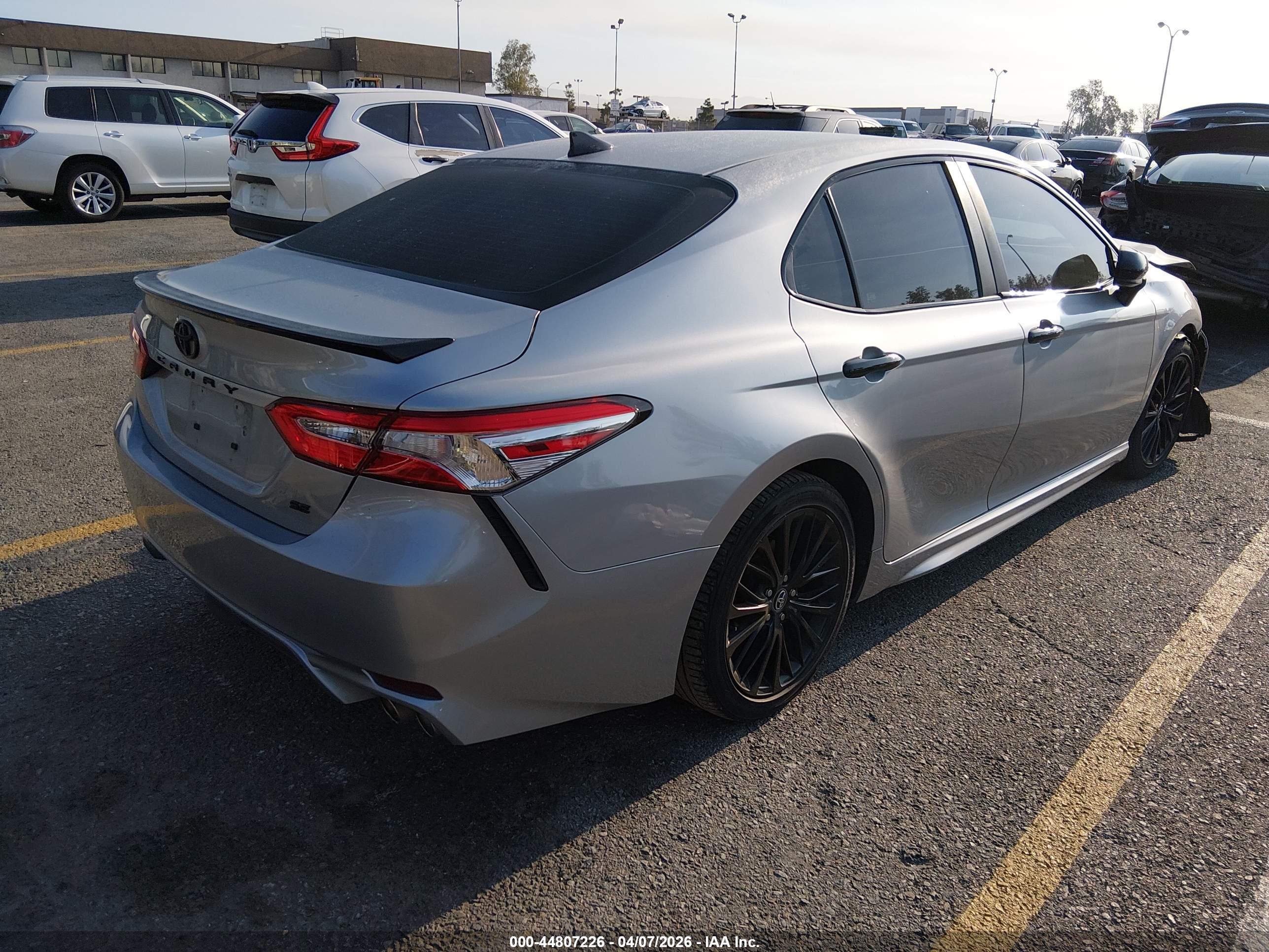 TOYOTA CAMRY image 4