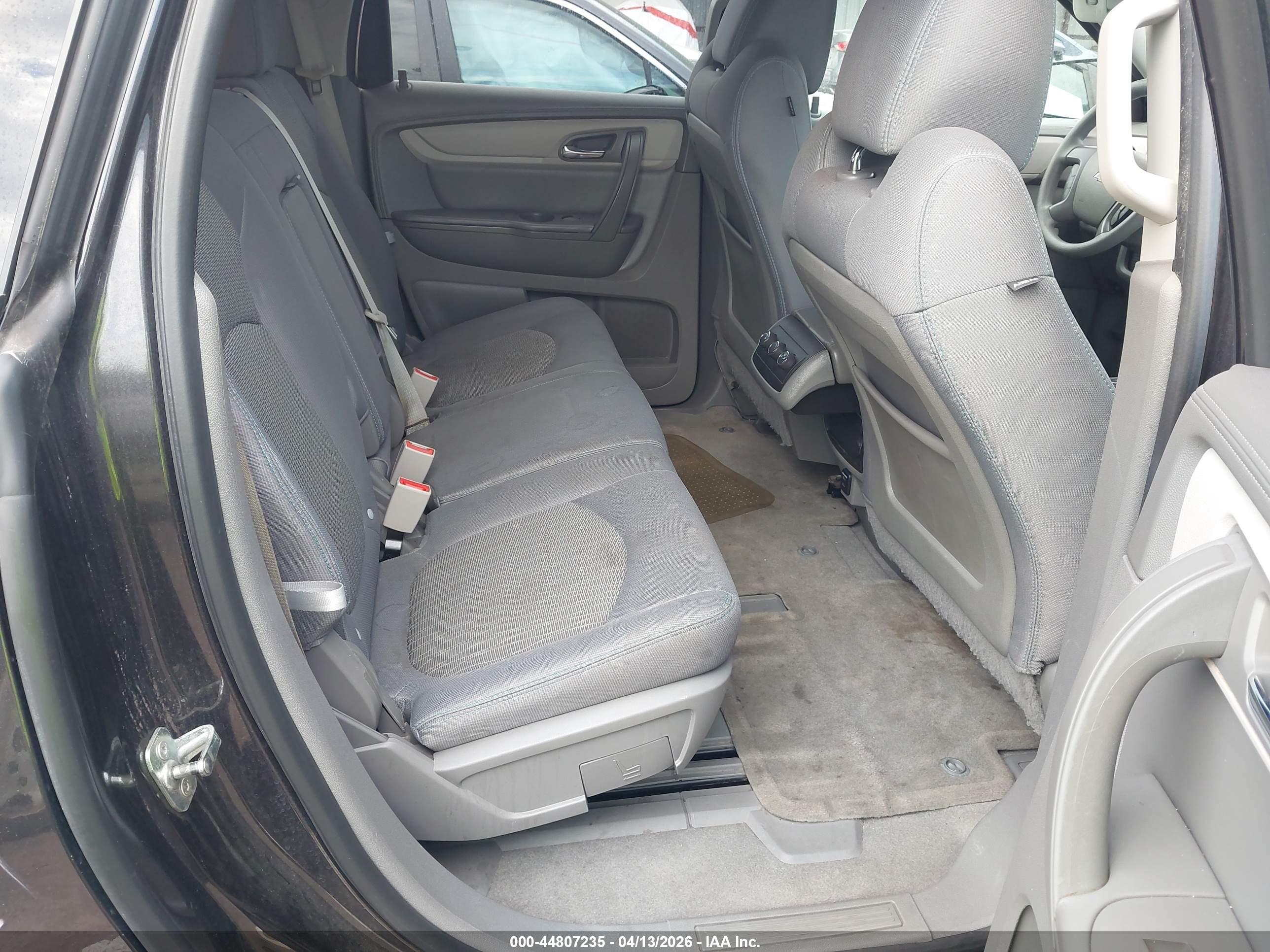 CHEVROLET TRAVERSE image 8