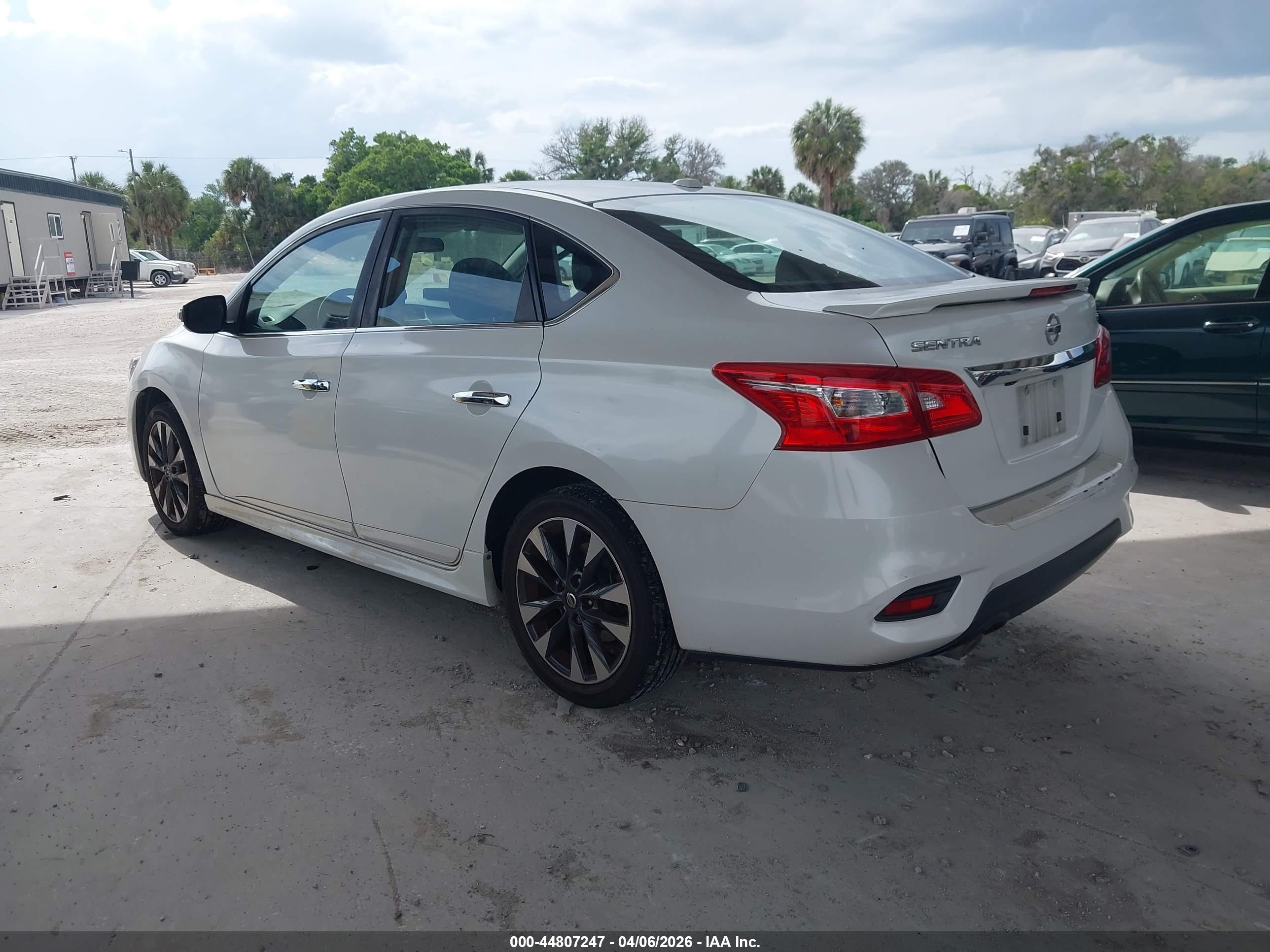 NISSAN SENTRA image 3
