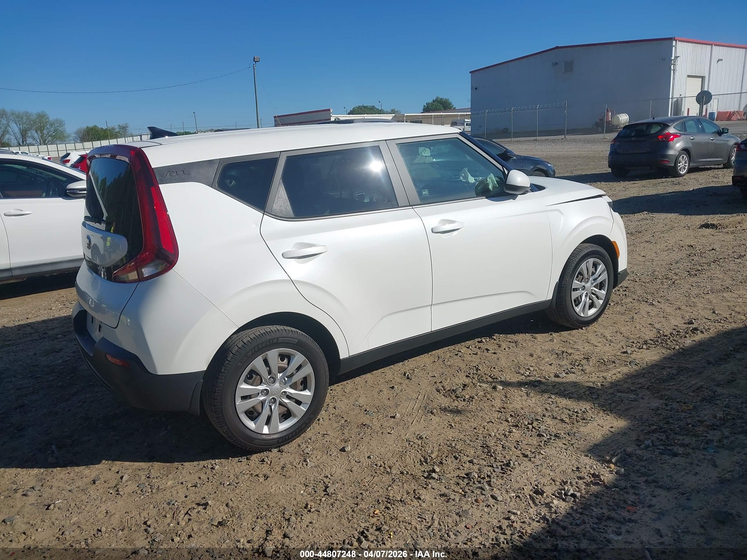 KIA SOUL image 4