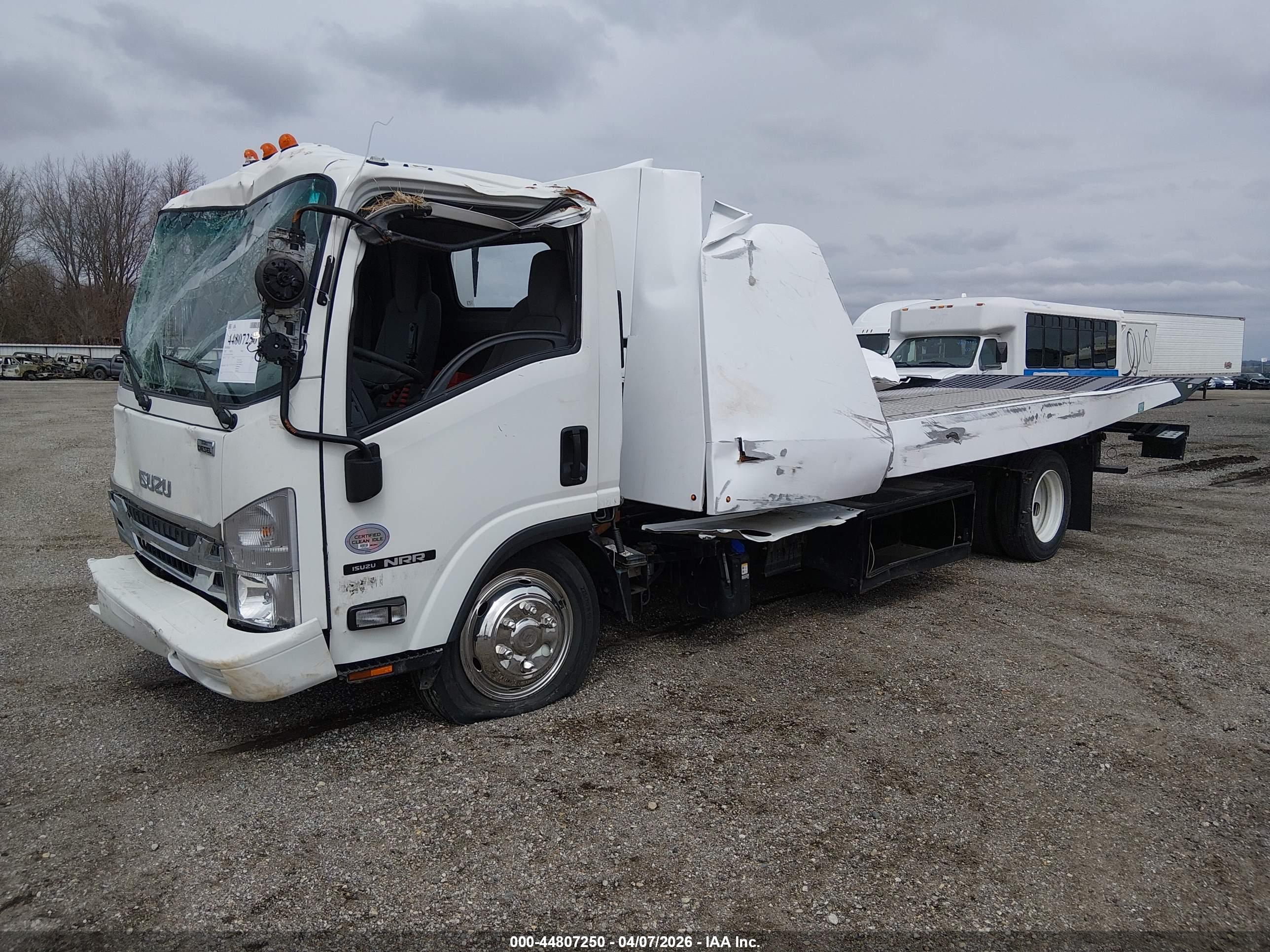 ISUZU NRR image 2