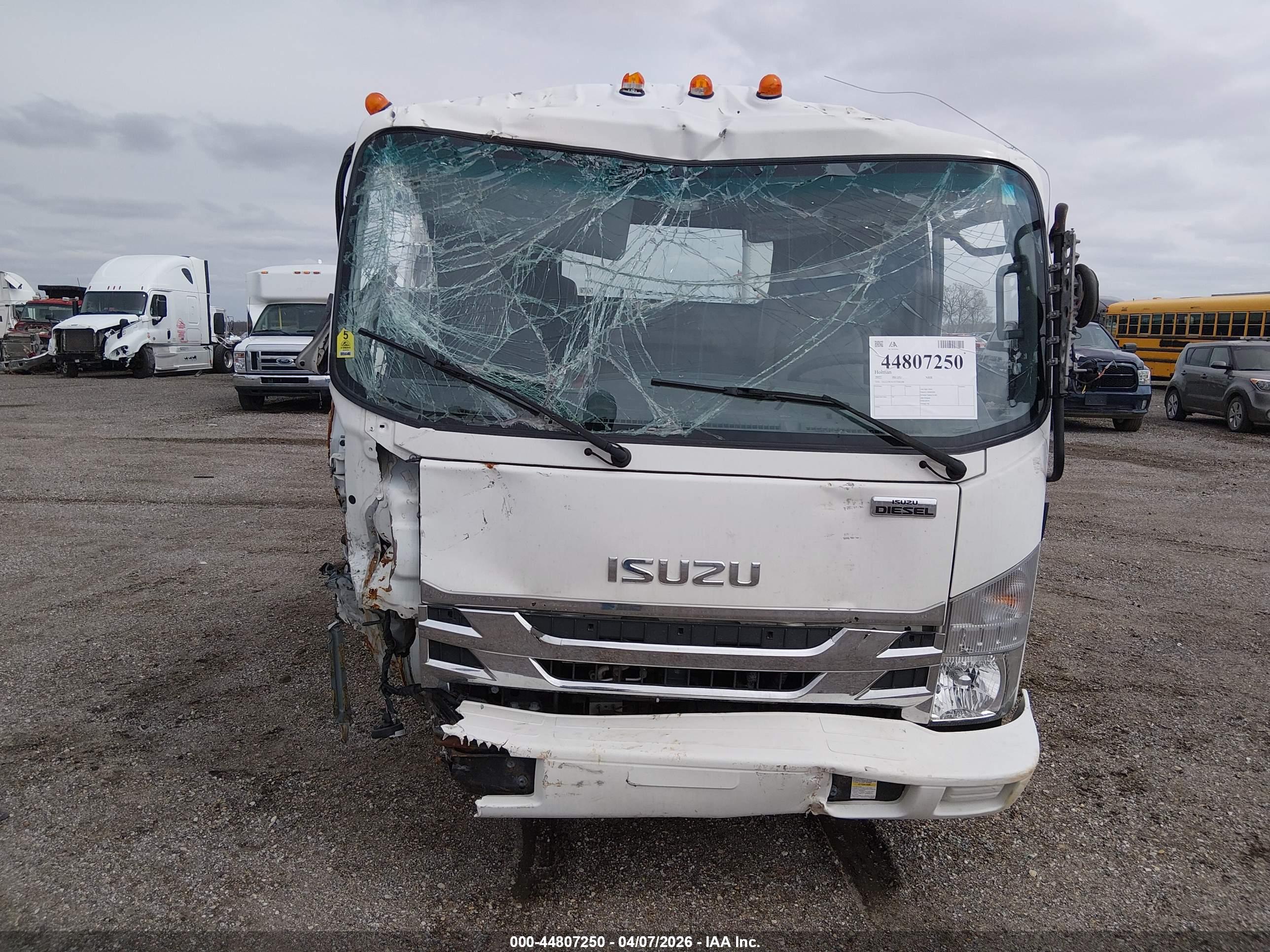 ISUZU NRR image 6