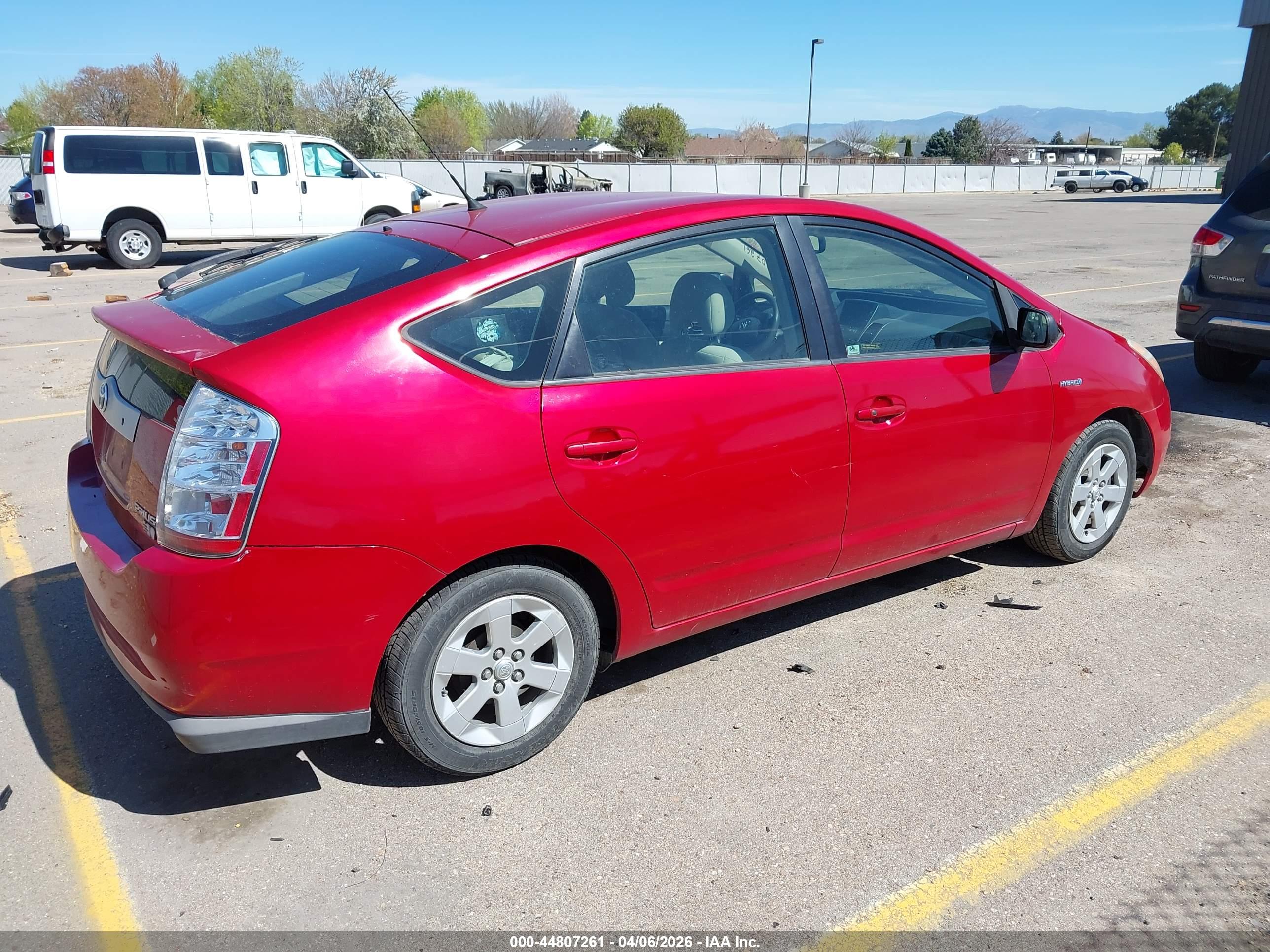 TOYOTA PRIUS image 4