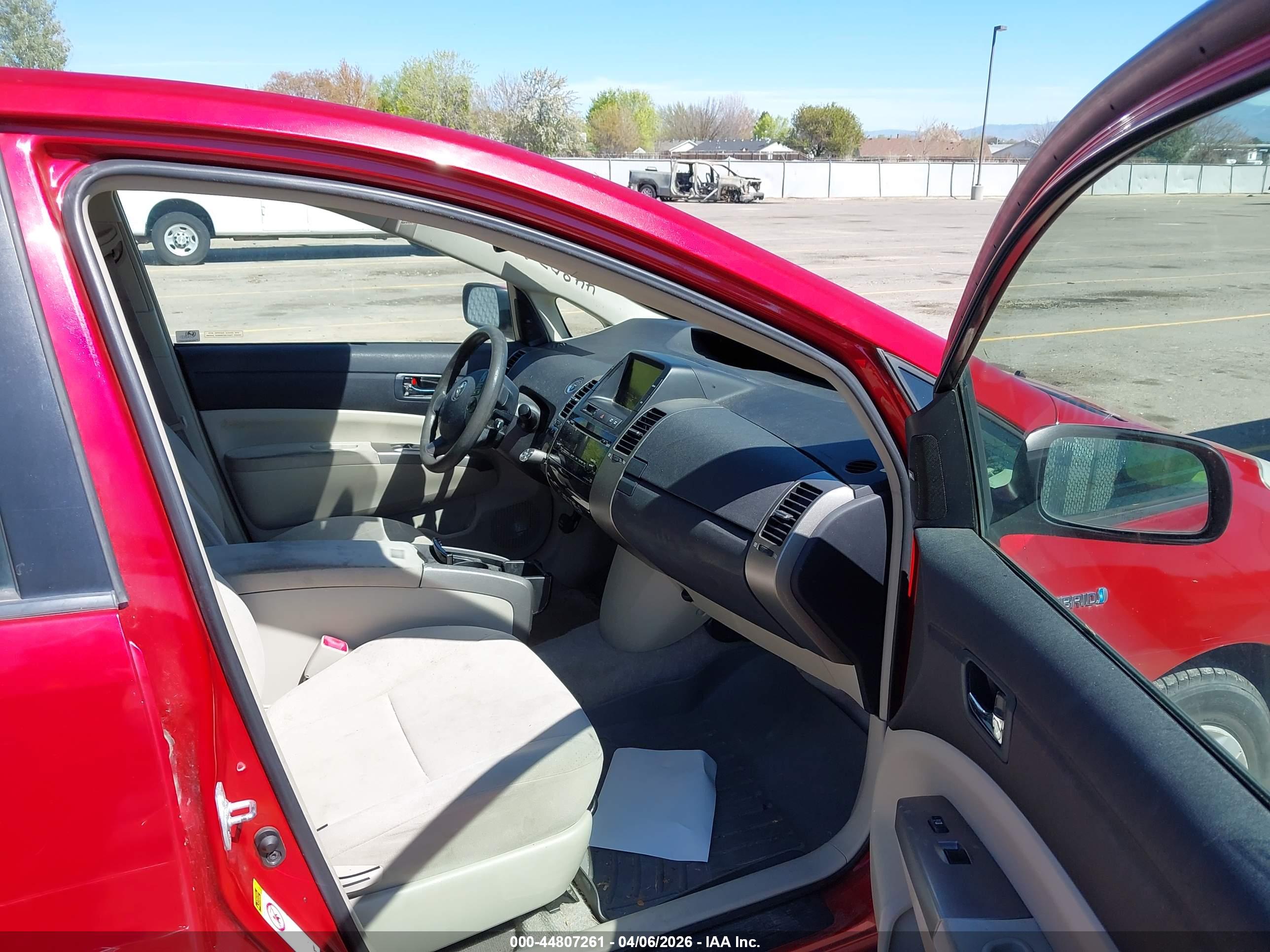 TOYOTA PRIUS image 5