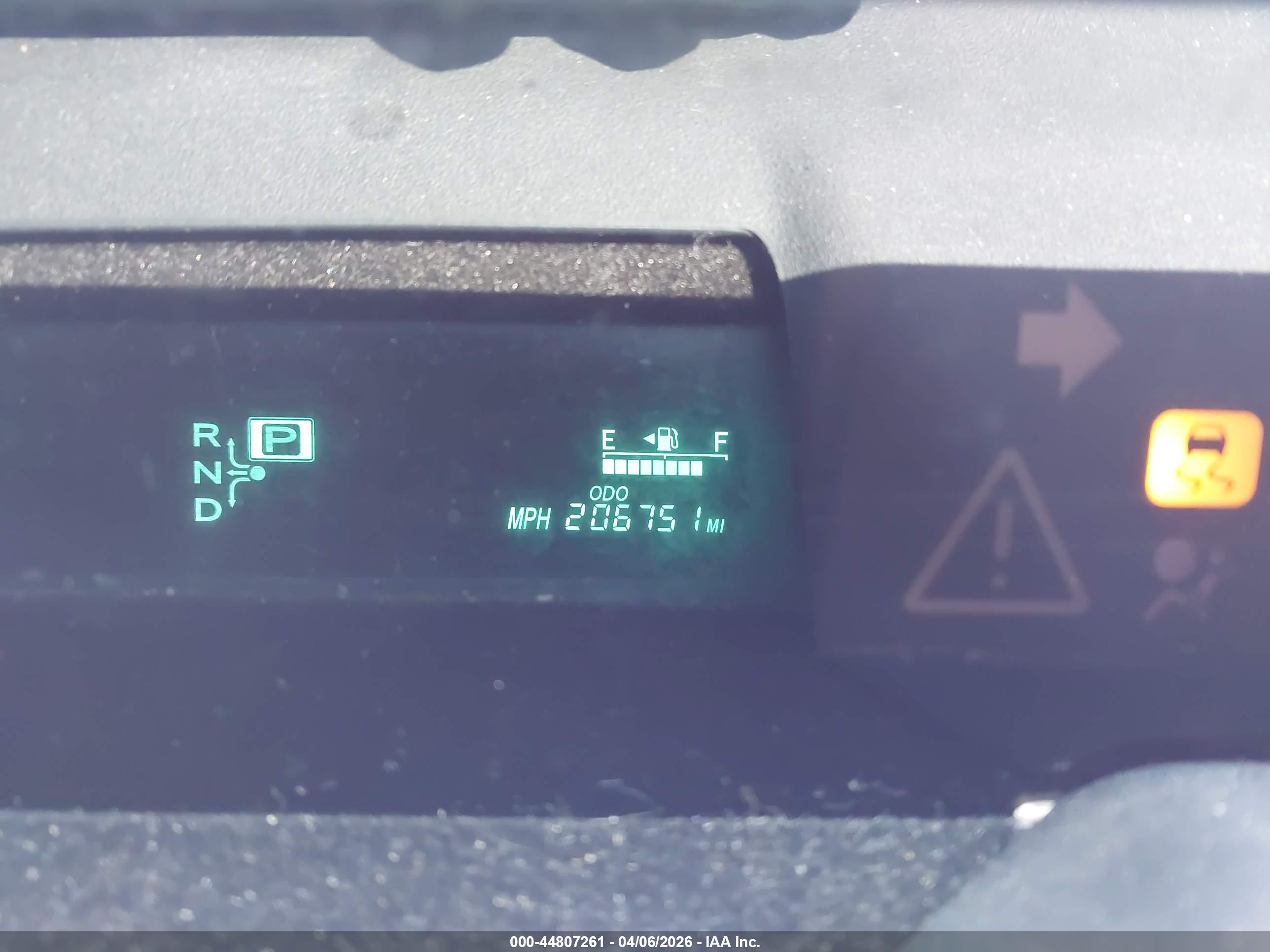 TOYOTA PRIUS image 7