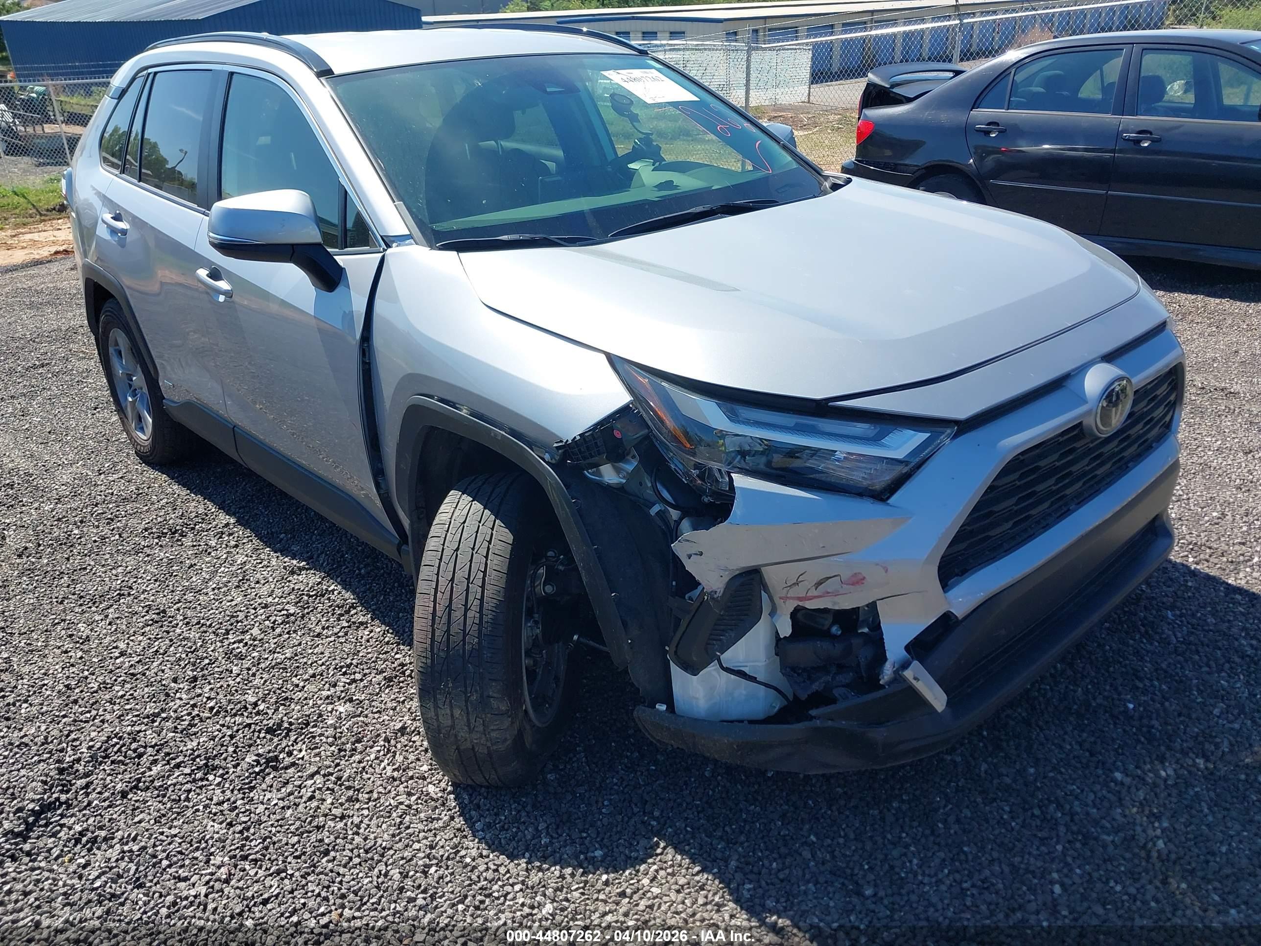 TOYOTA RAV4 image 6