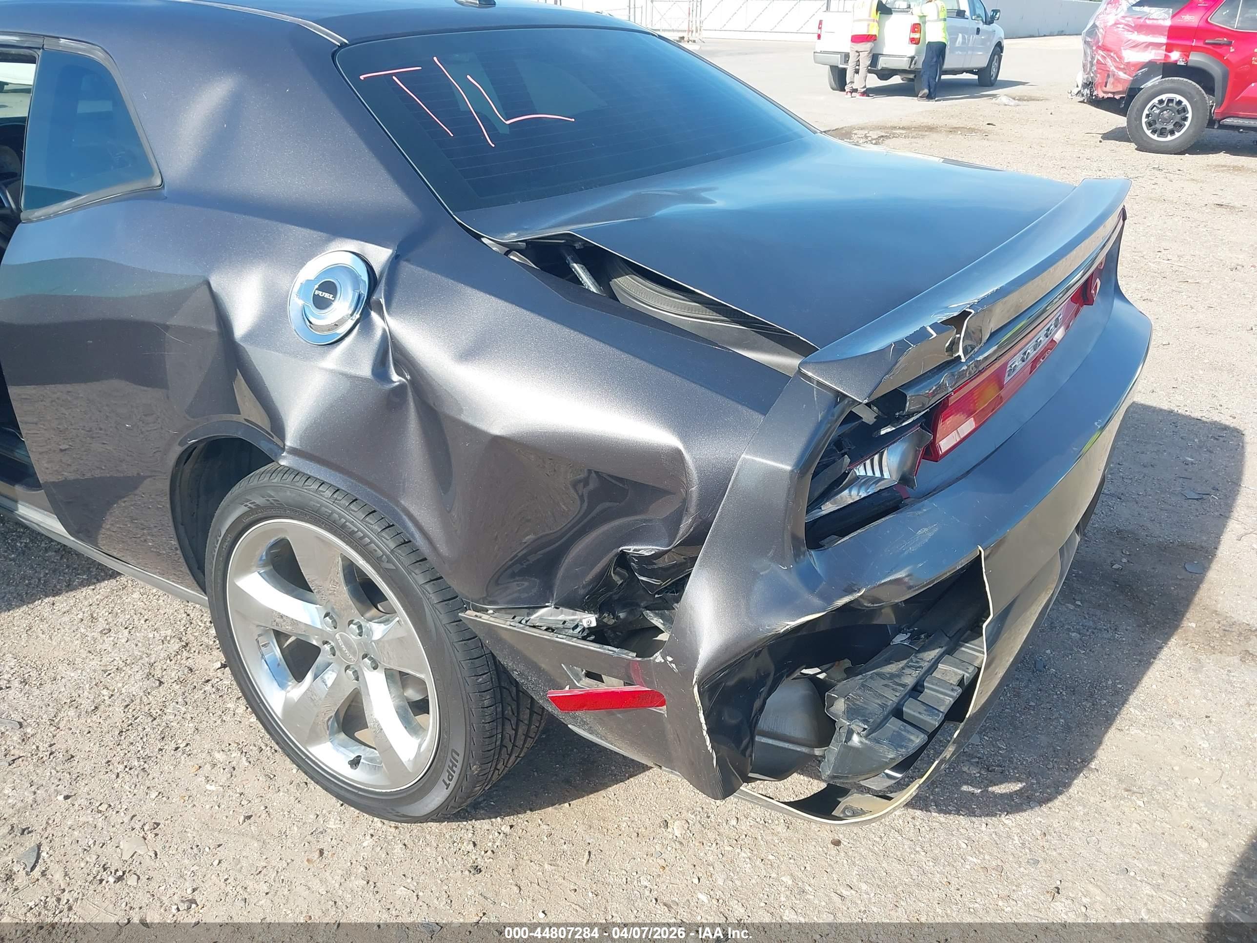 DODGE CHALLENGER image 6