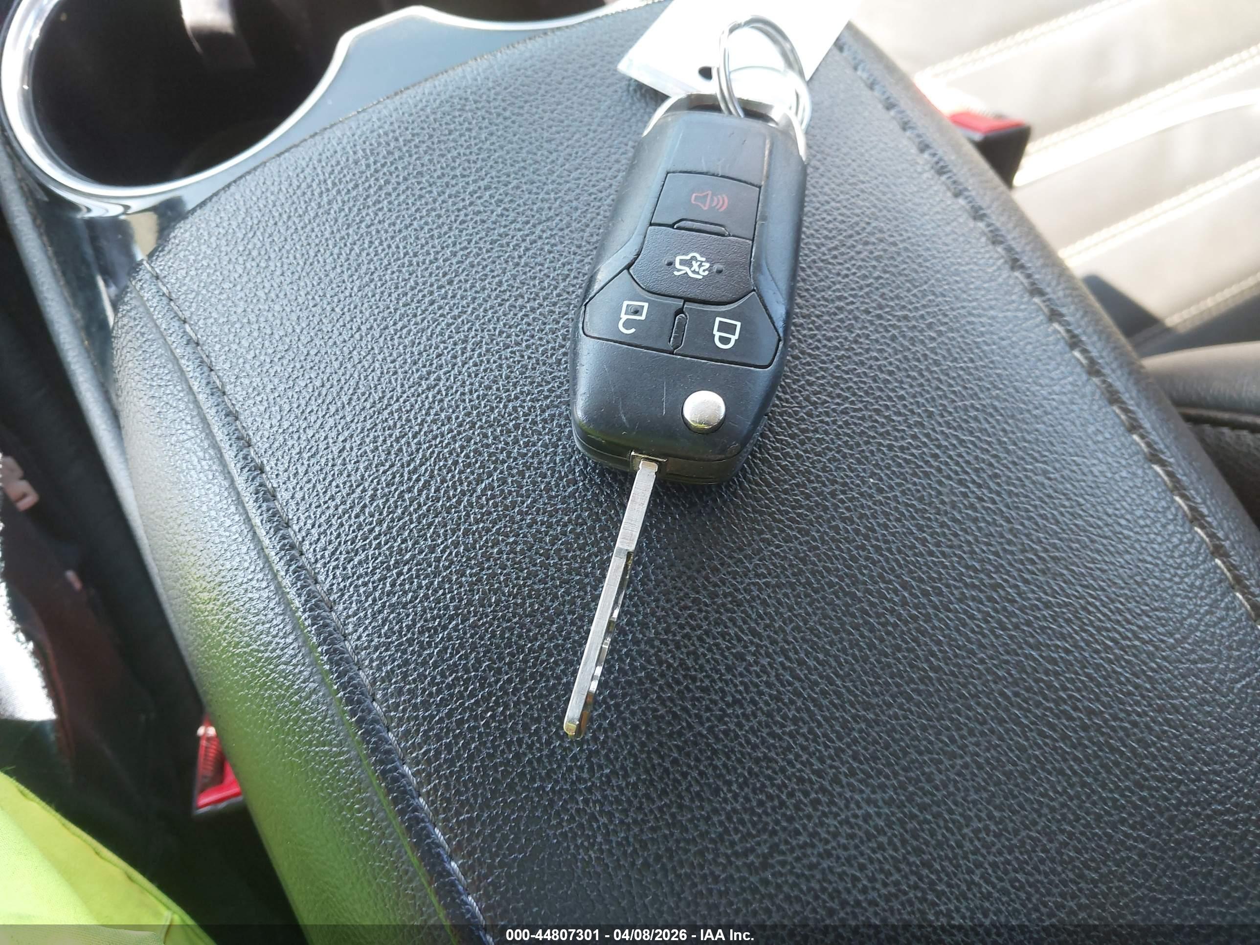 FORD FUSION image 11