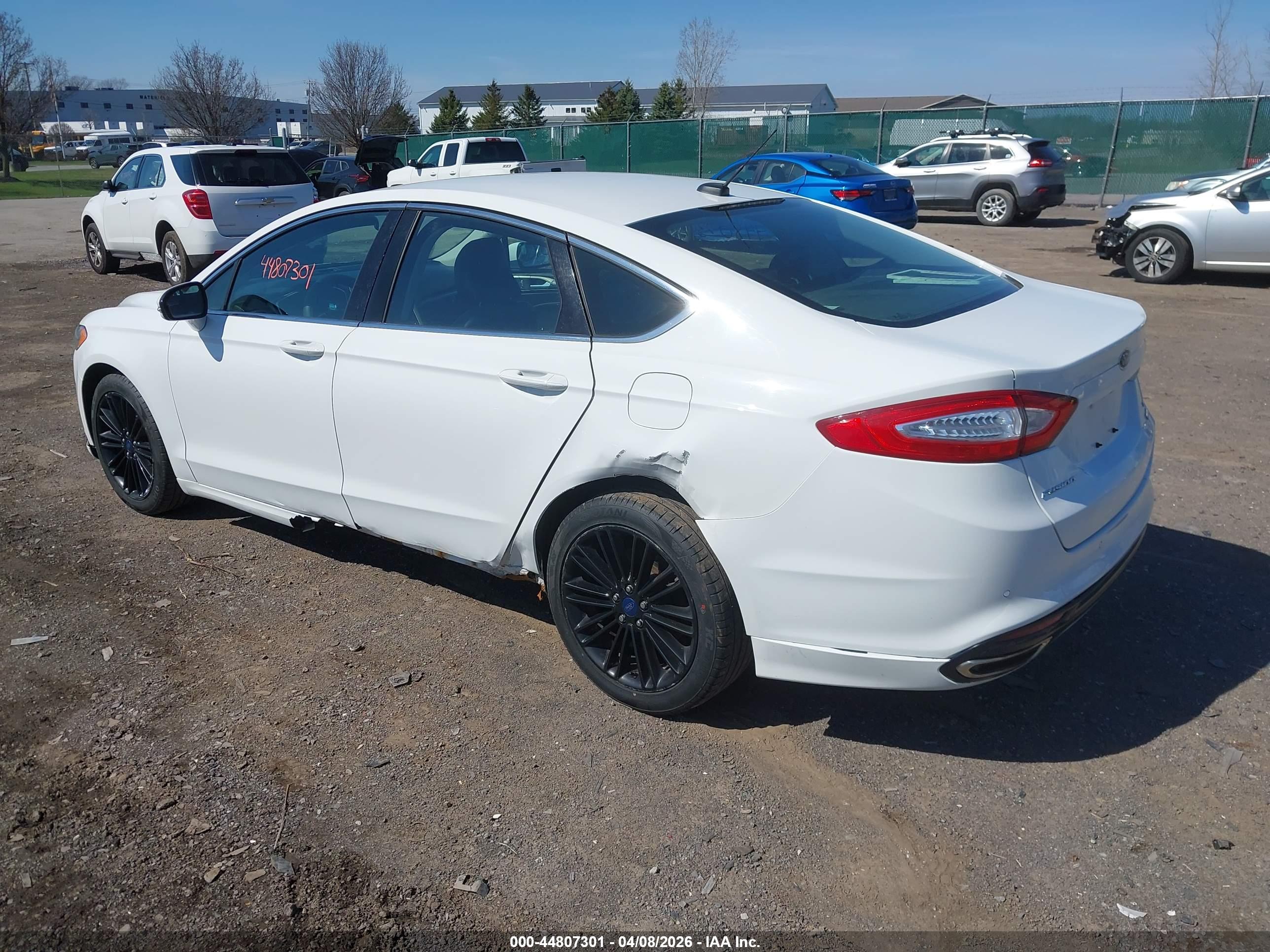 FORD FUSION image 3