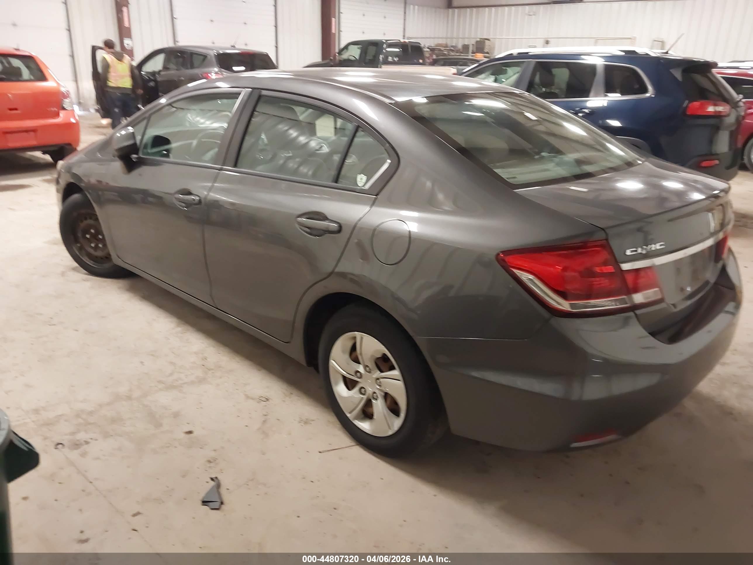 HONDA CIVIC image 3
