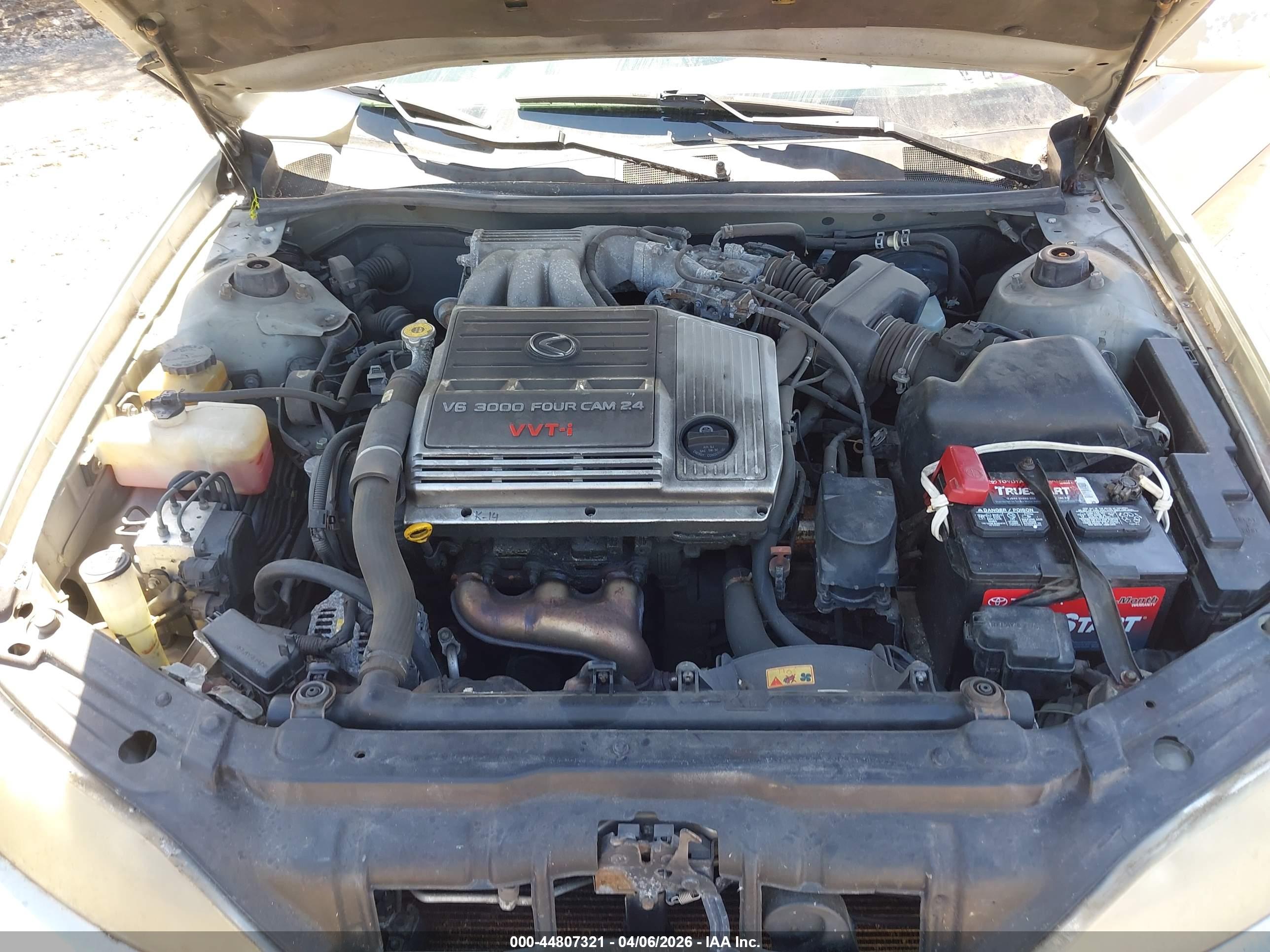 LEXUS ES image 10