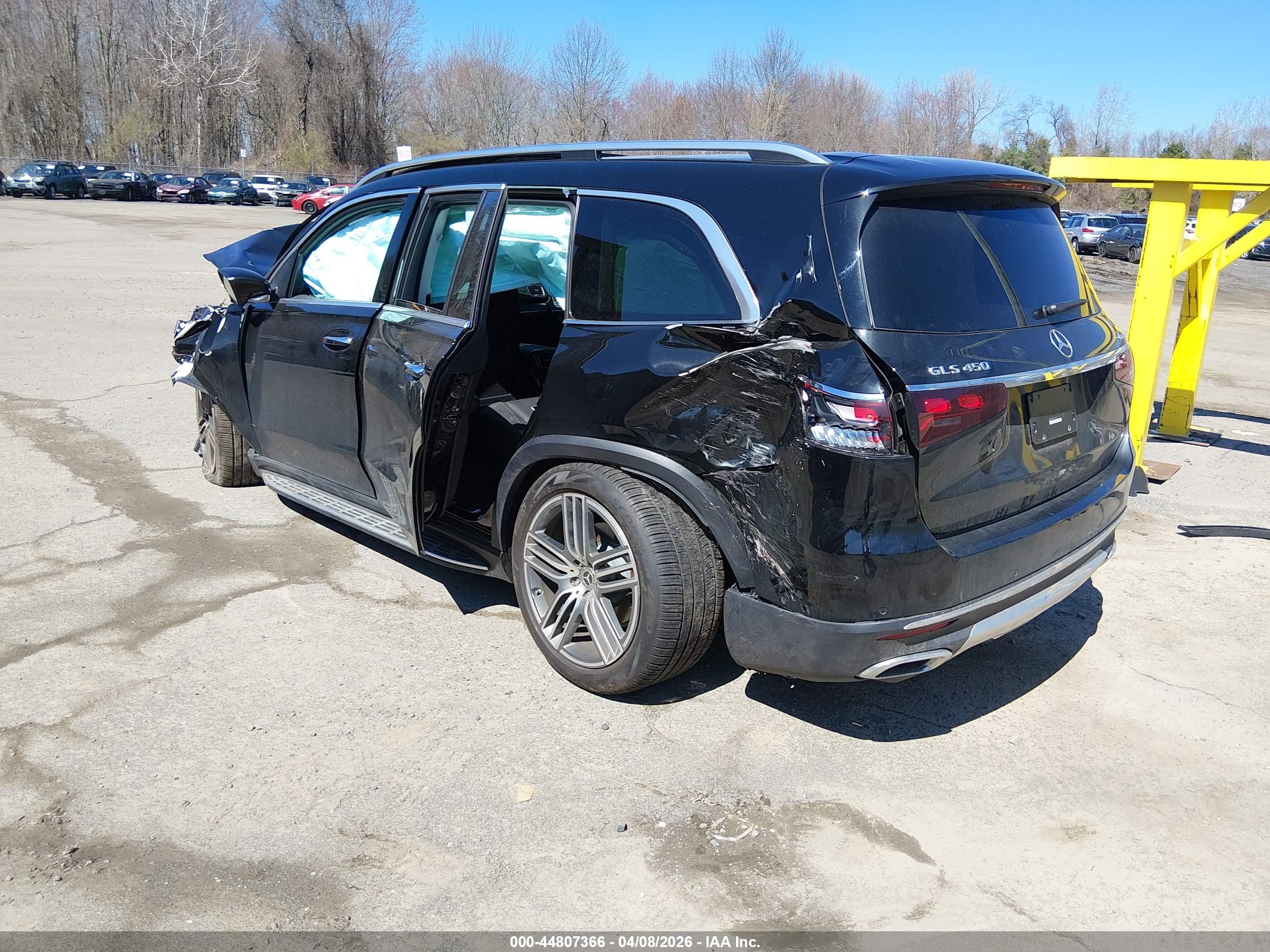 MERCEDES-BENZ GLS image 3
