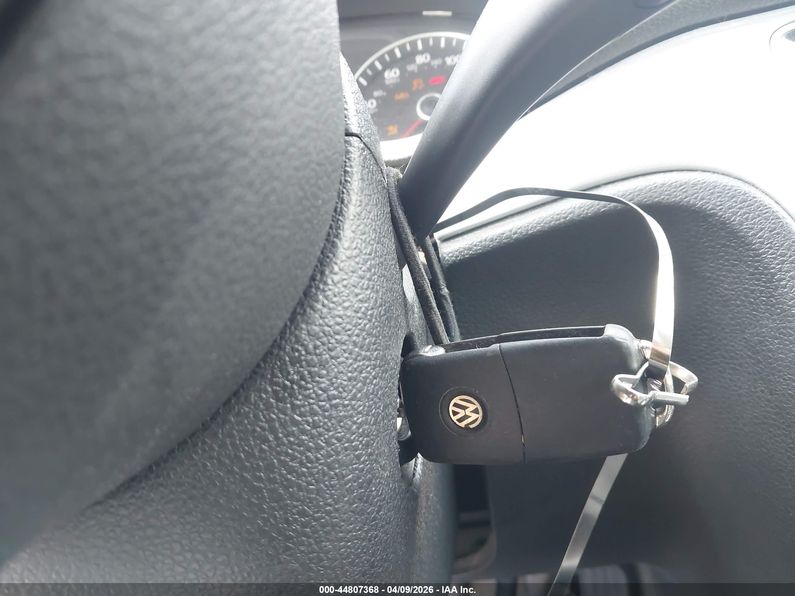 VOLKSWAGEN PASSAT image 11