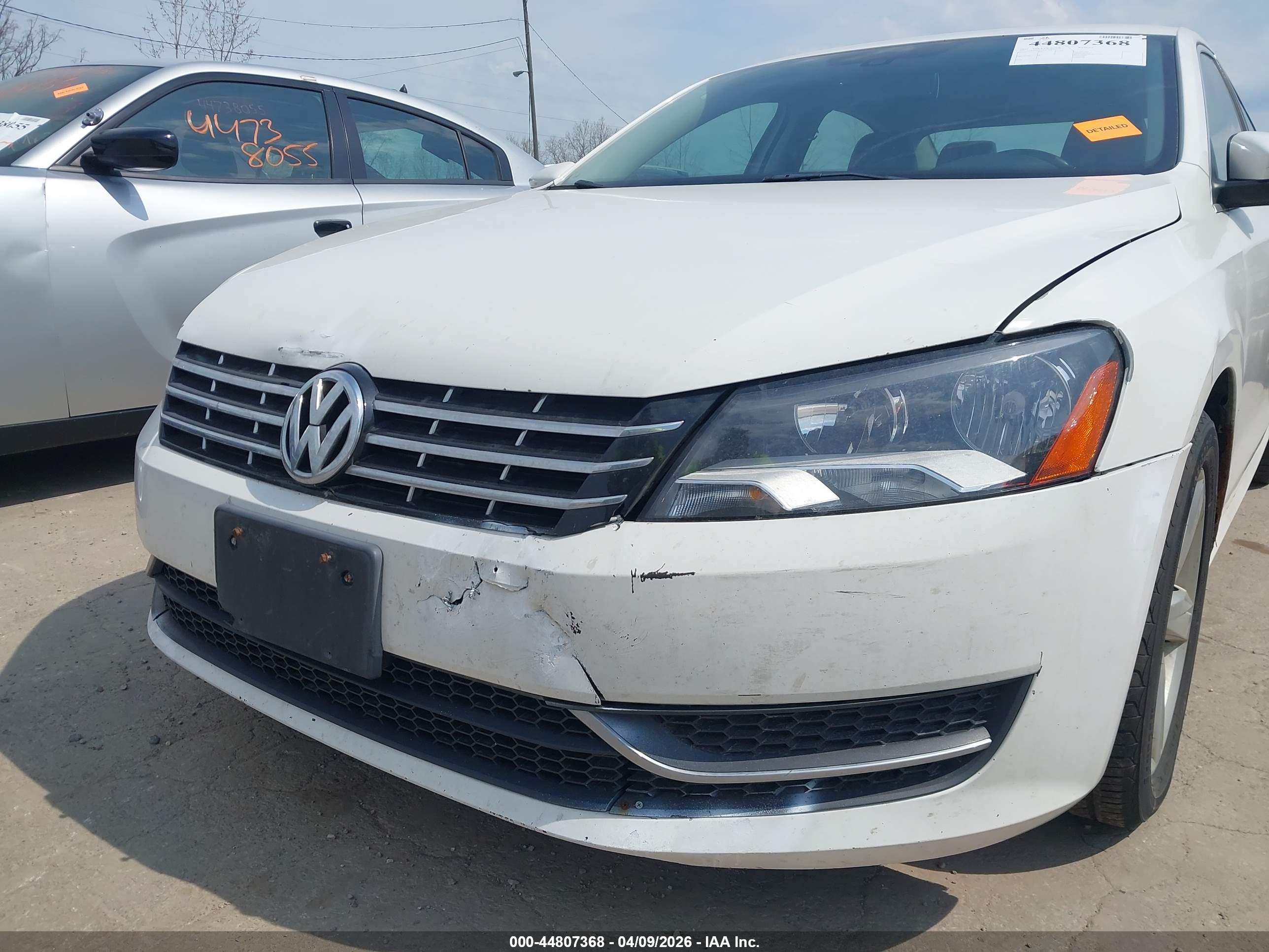 VOLKSWAGEN PASSAT image 6