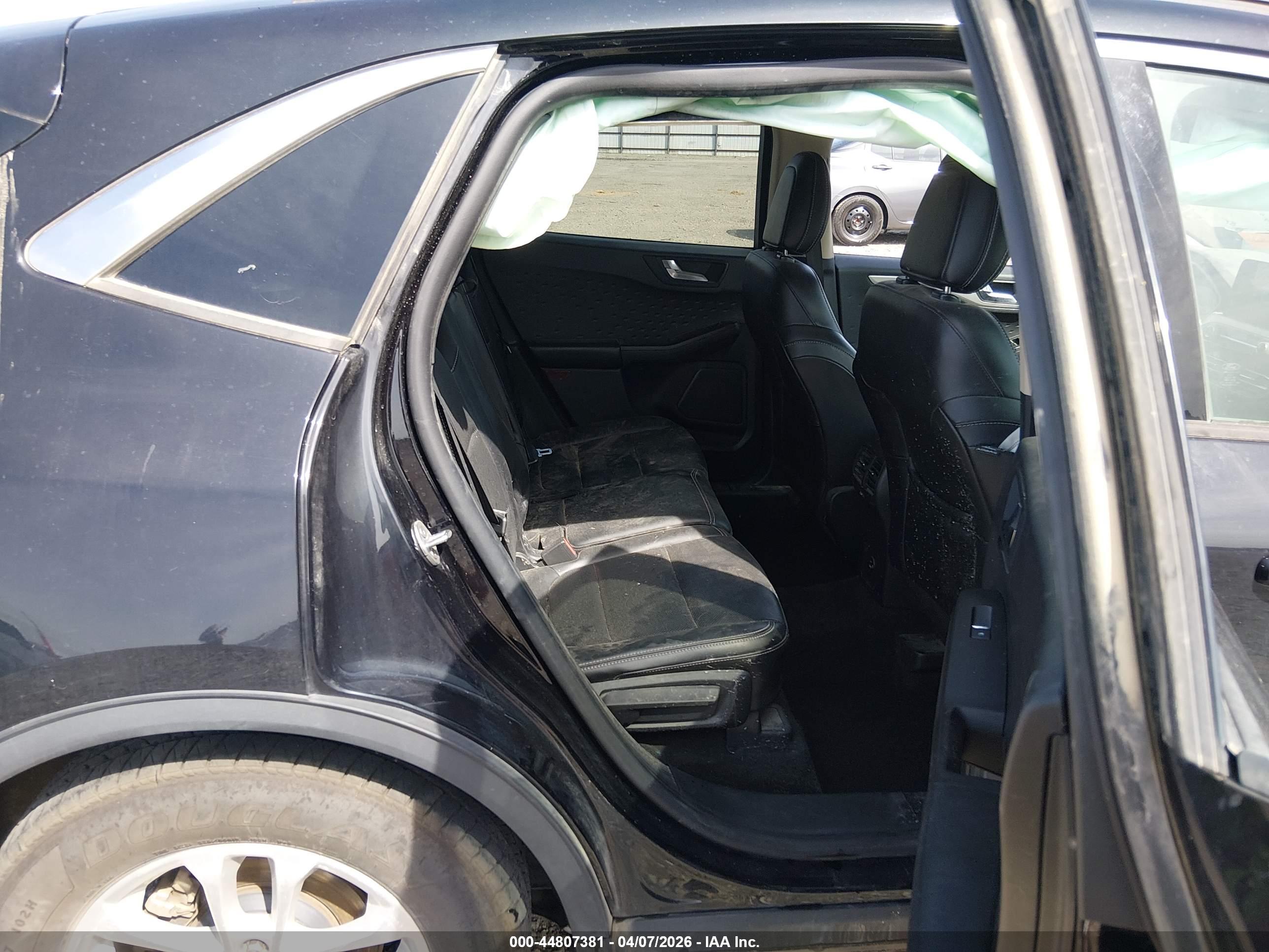 FORD ESCAPE image 8