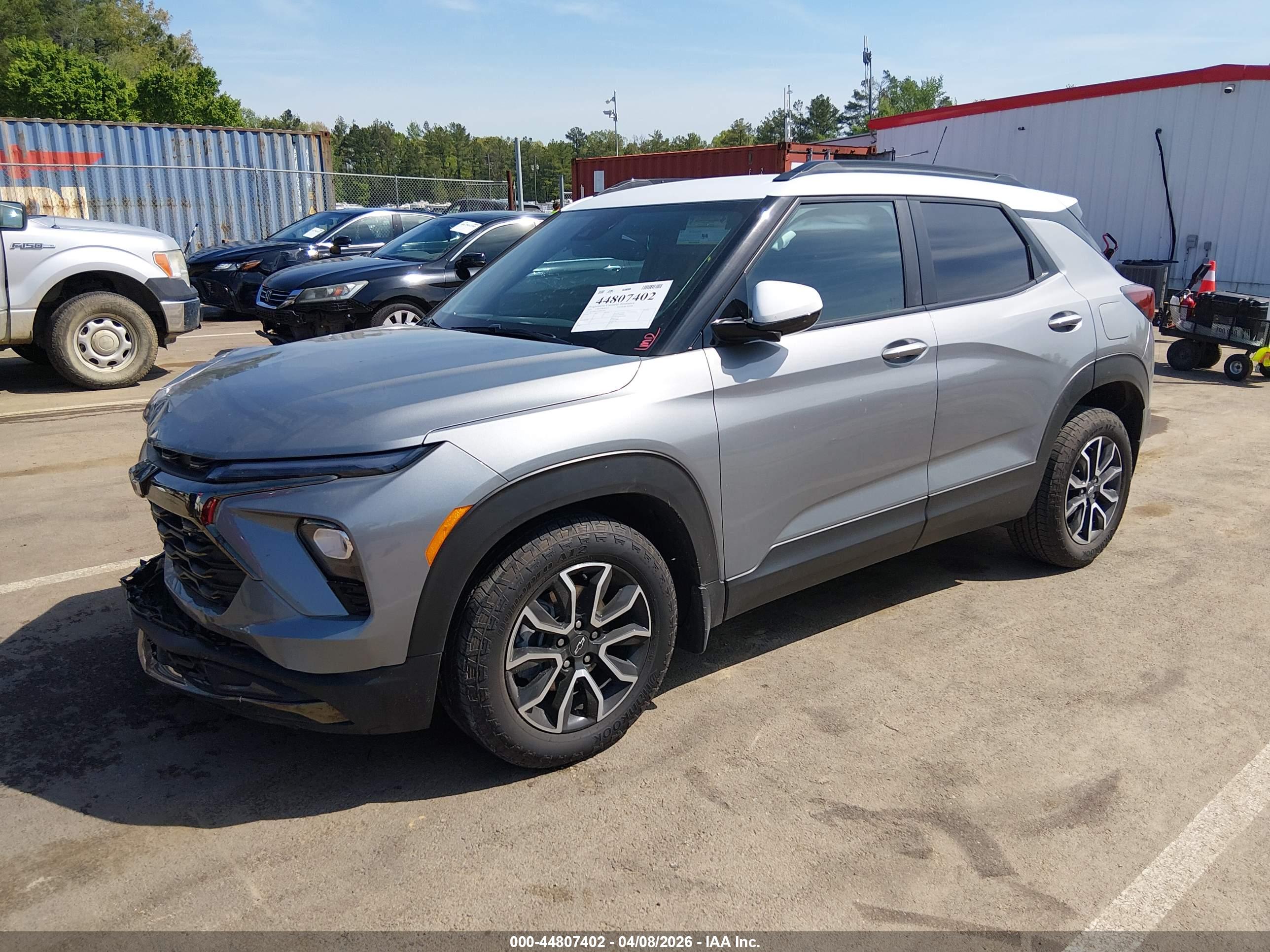 CHEVROLET TRAILBLAZER image 2
