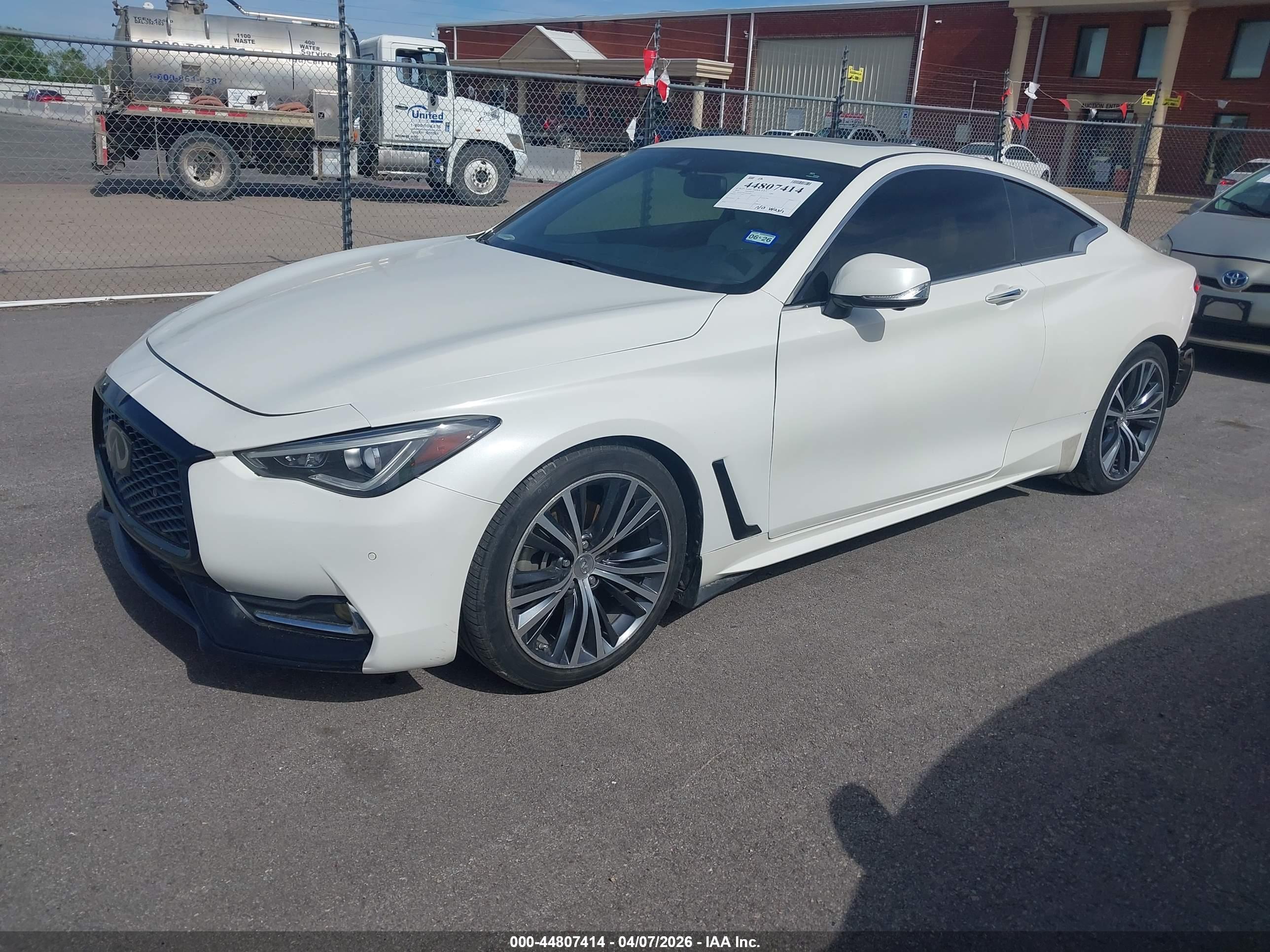 INFINITI Q60 image 2