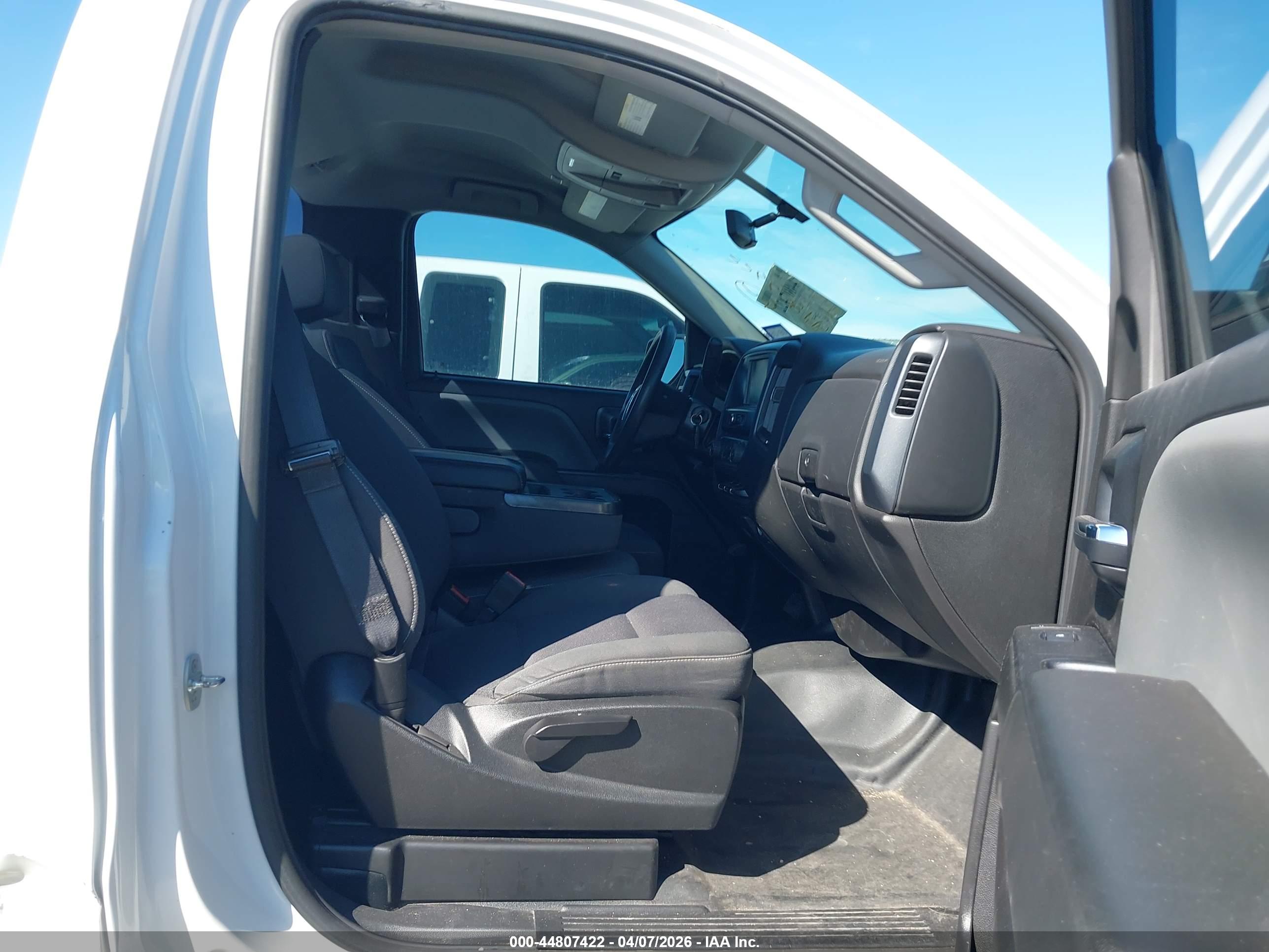 GMC SIERRA image 5