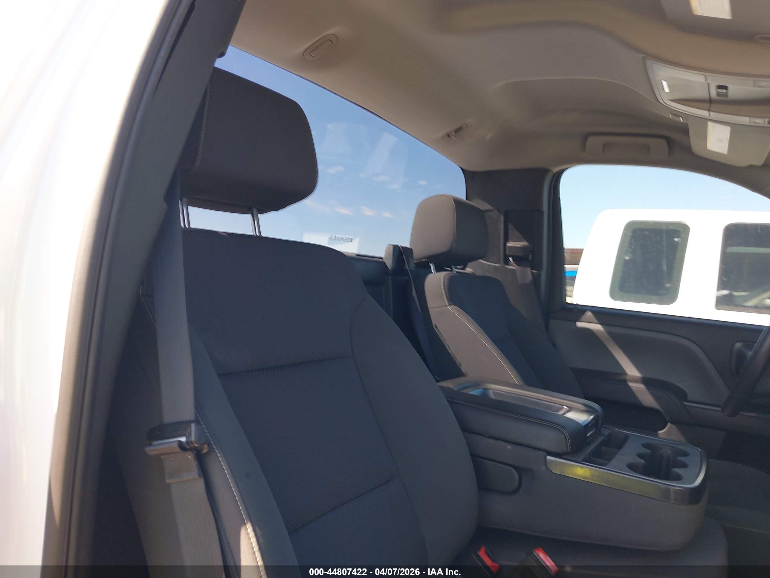 GMC SIERRA image 8