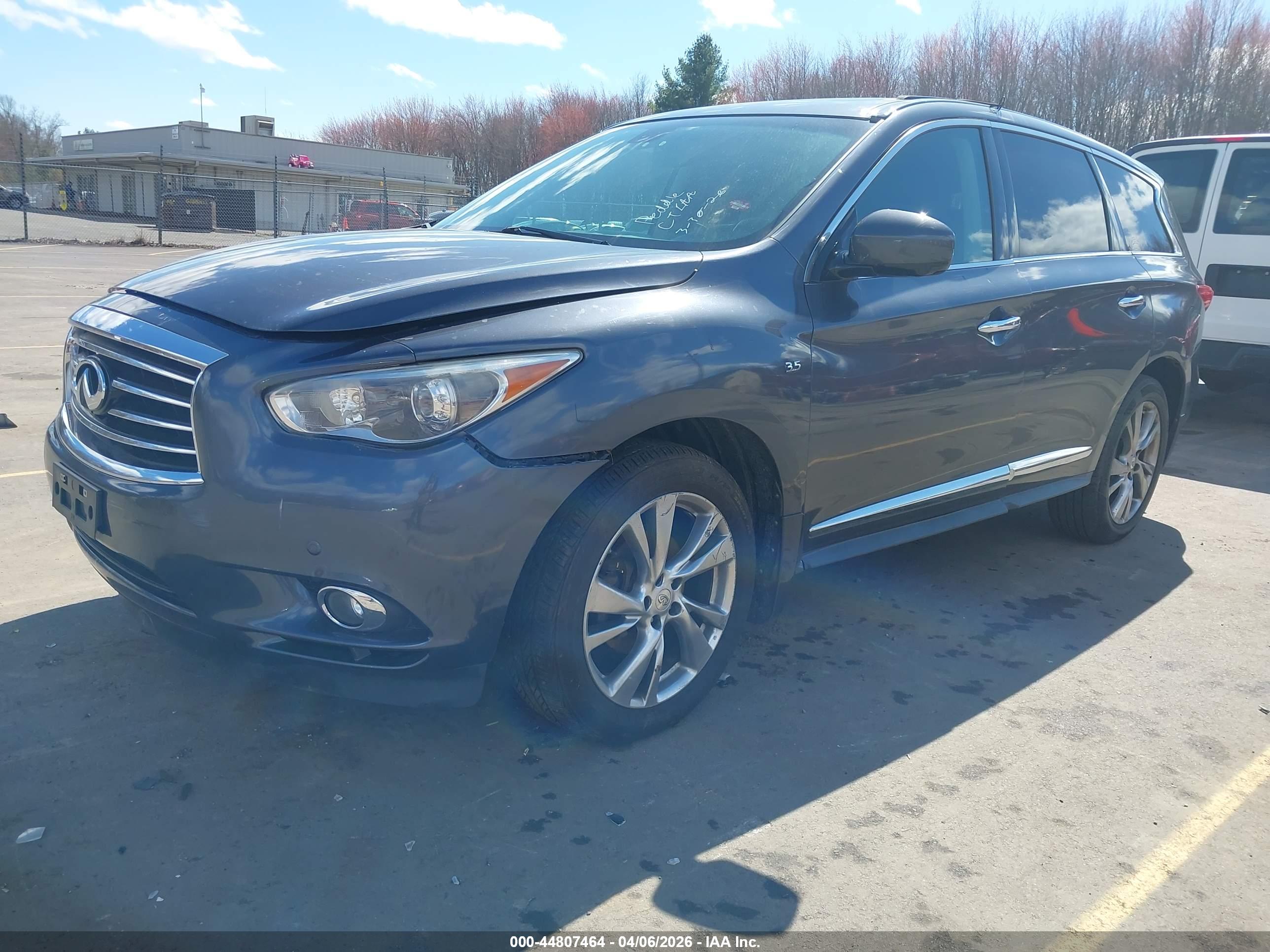 INFINITI QX60 image 2
