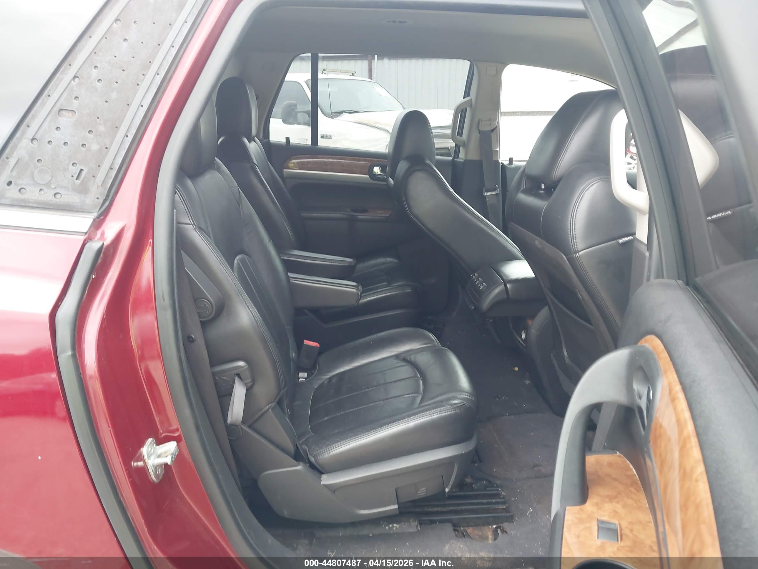 BUICK ENCLAVE image 8