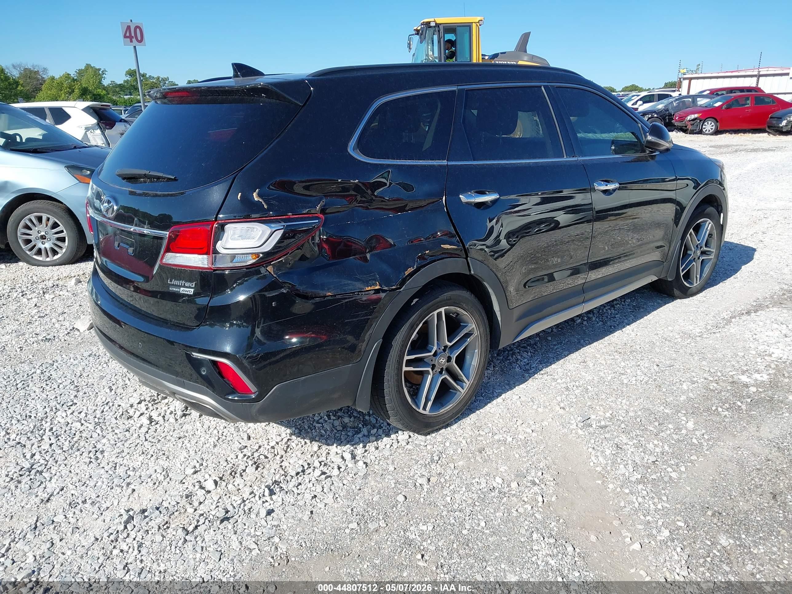 HYUNDAI SANTA image 4