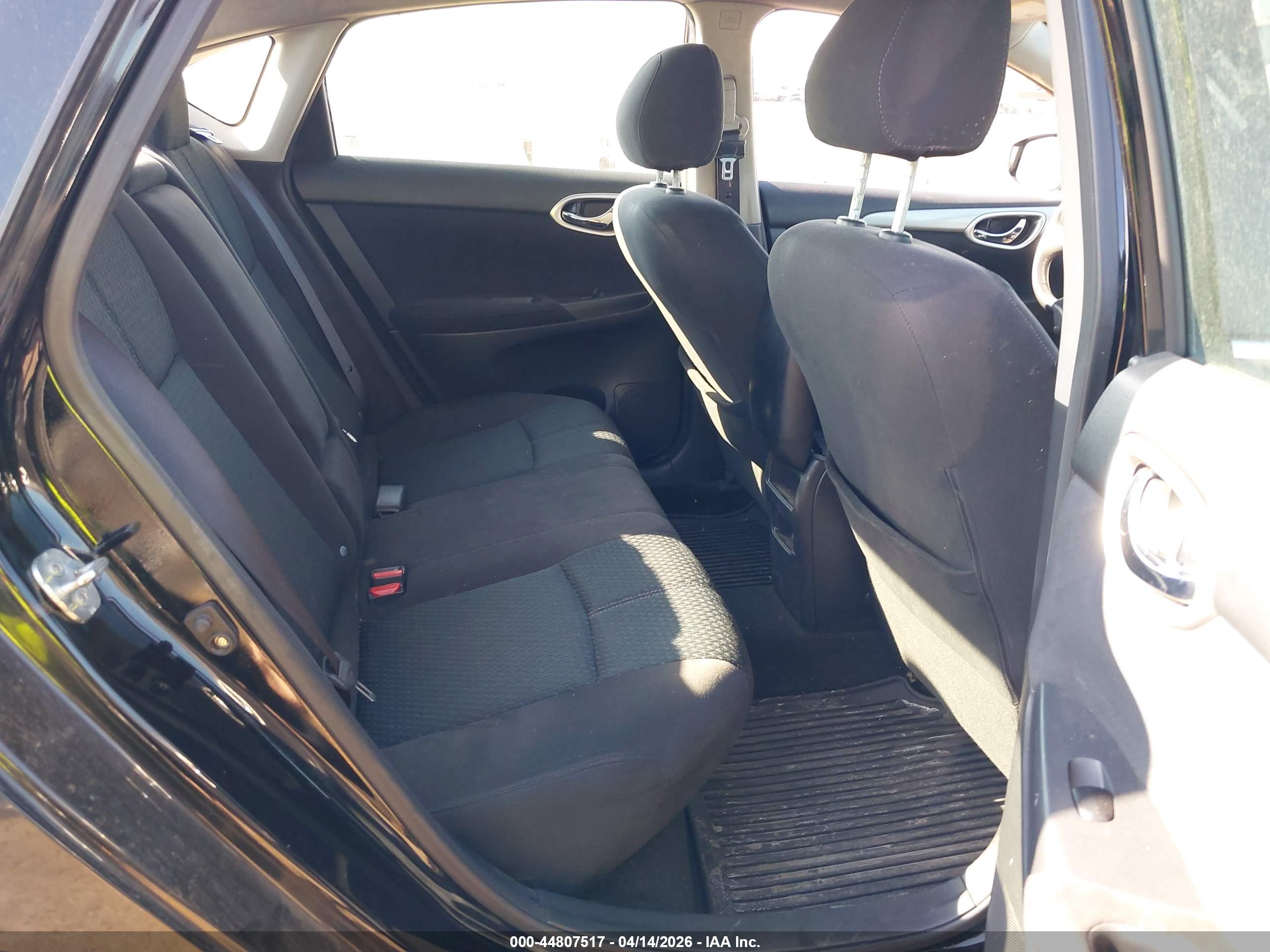 NISSAN SENTRA image 8
