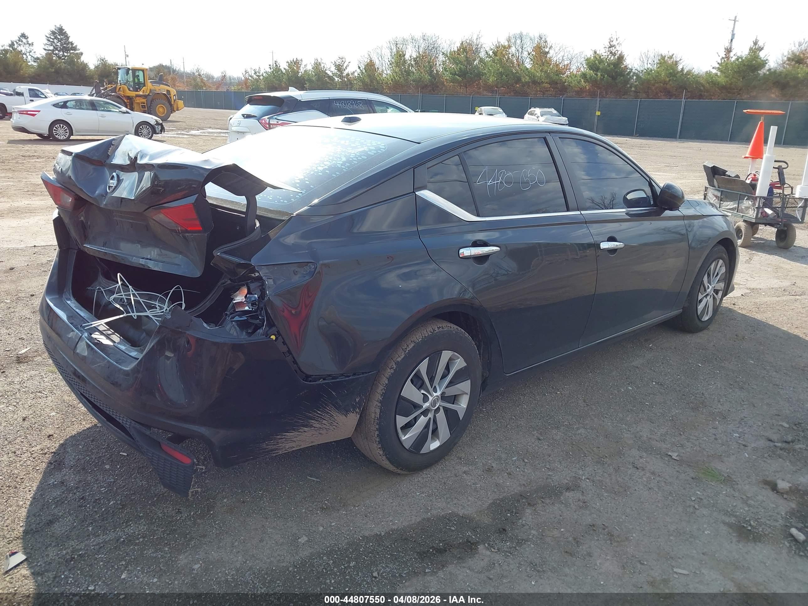 NISSAN ALTIMA image 4