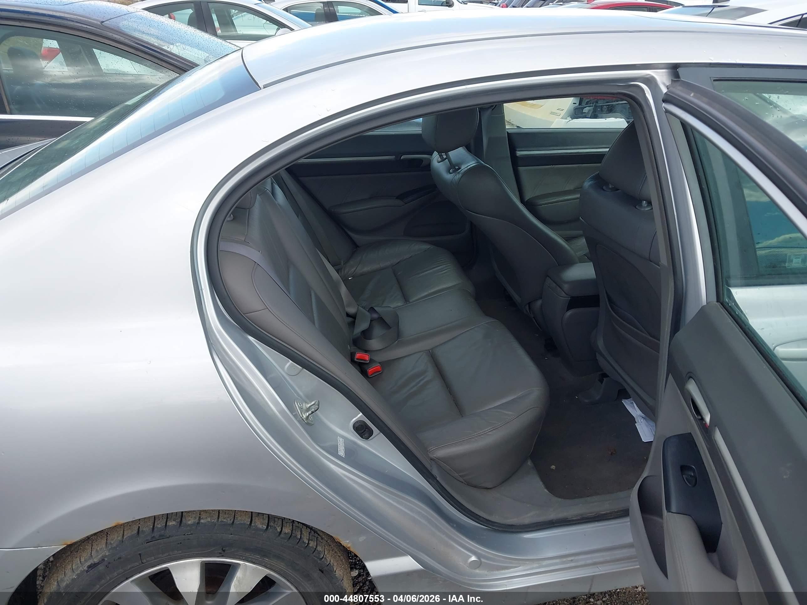 HONDA CIVIC image 8