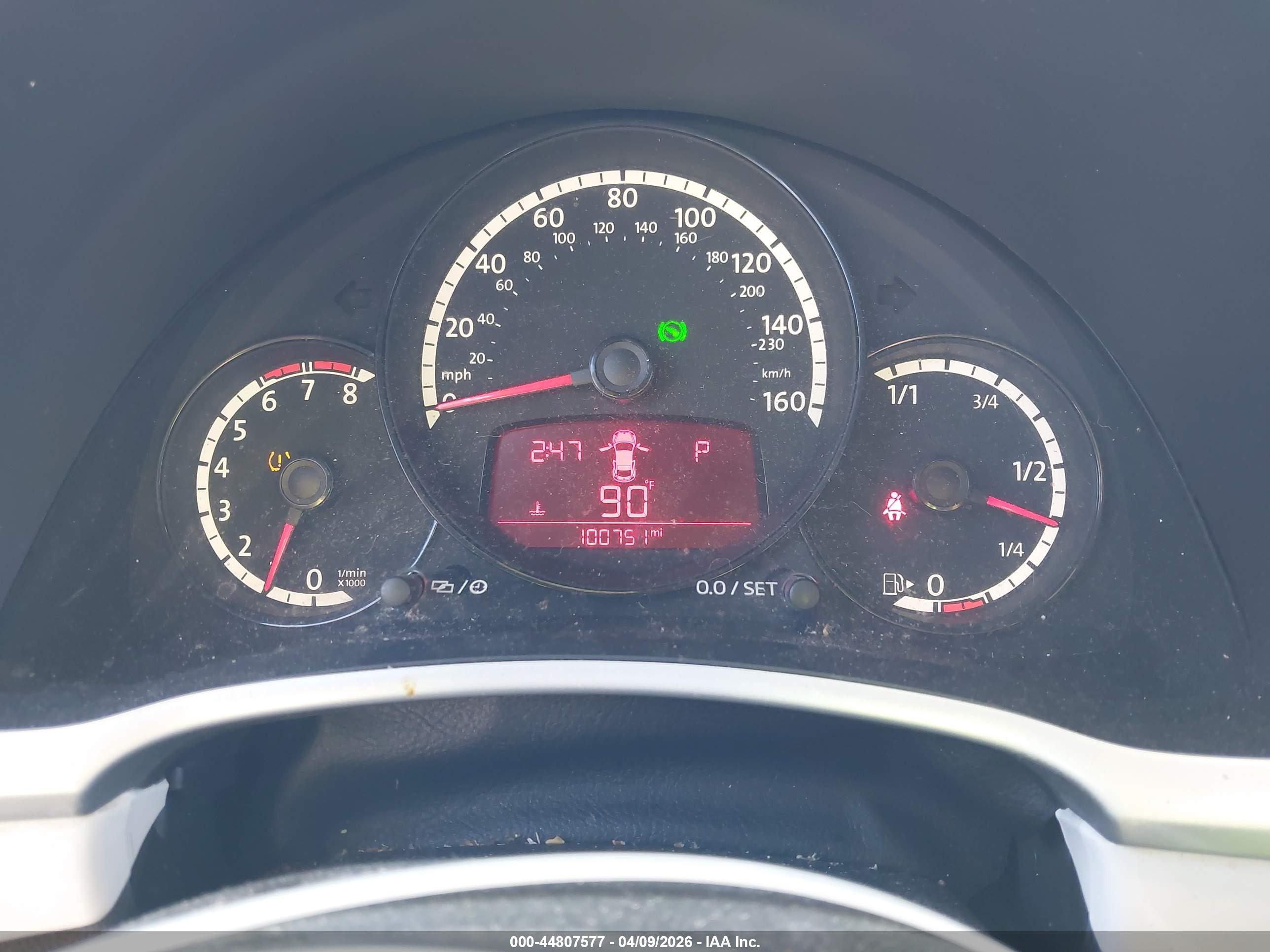 VOLKSWAGEN BEETLE image 7