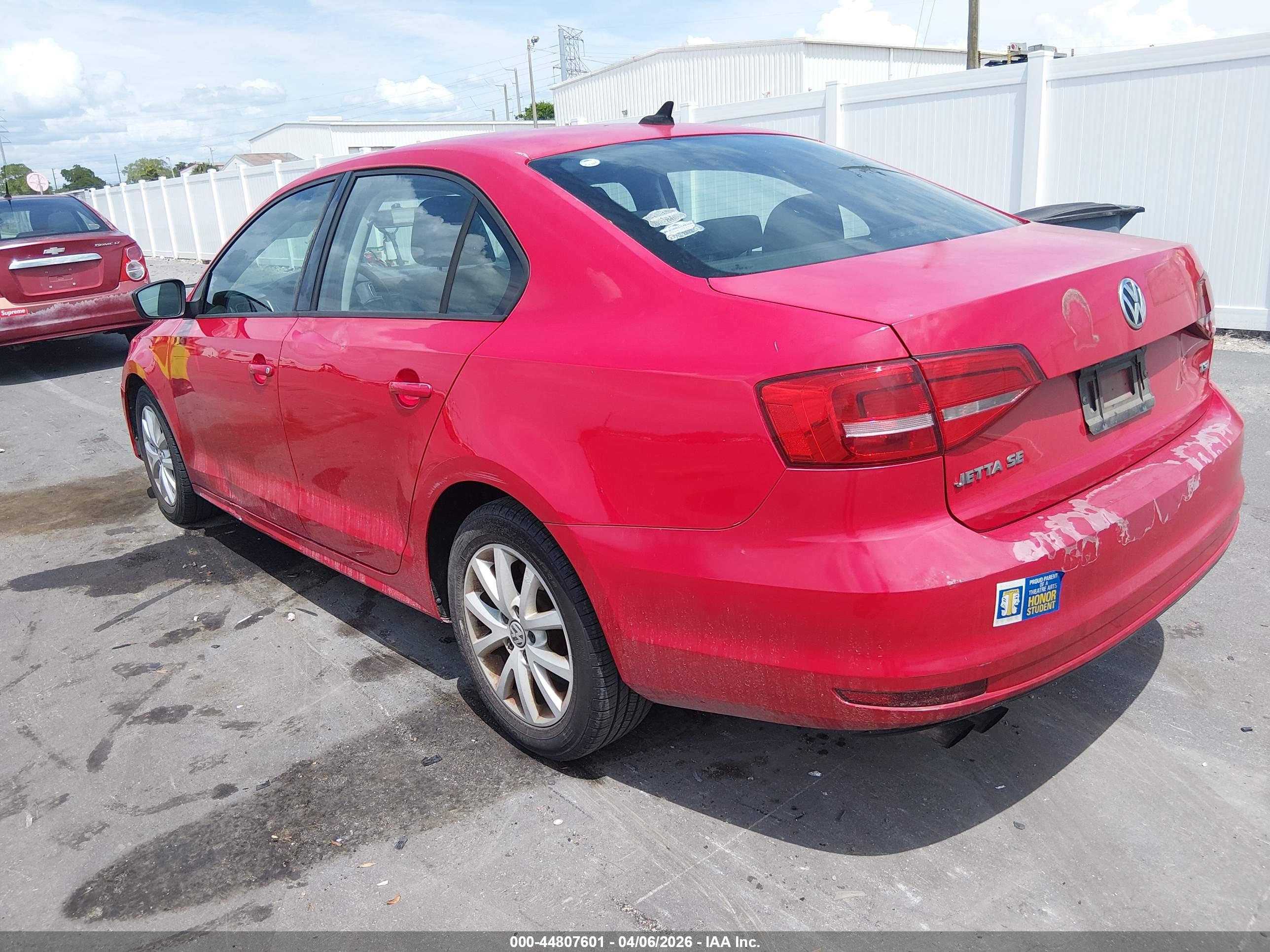 VOLKSWAGEN JETTA image 3