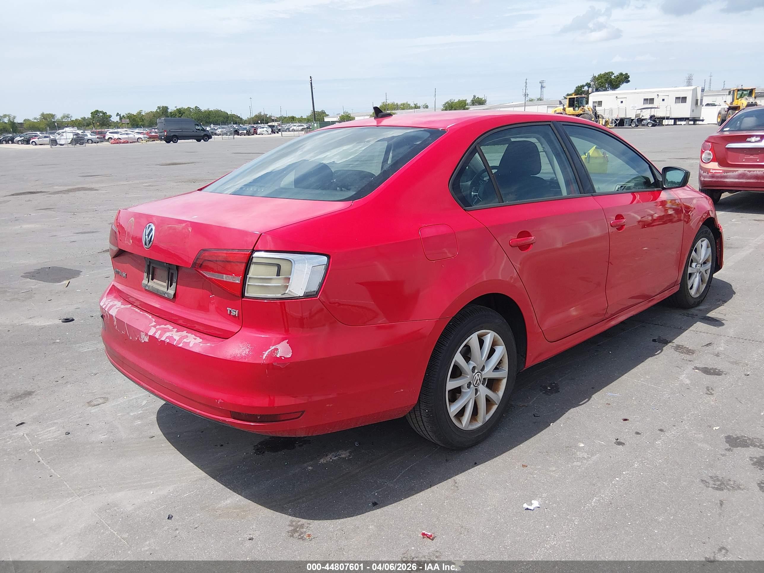 VOLKSWAGEN JETTA image 4