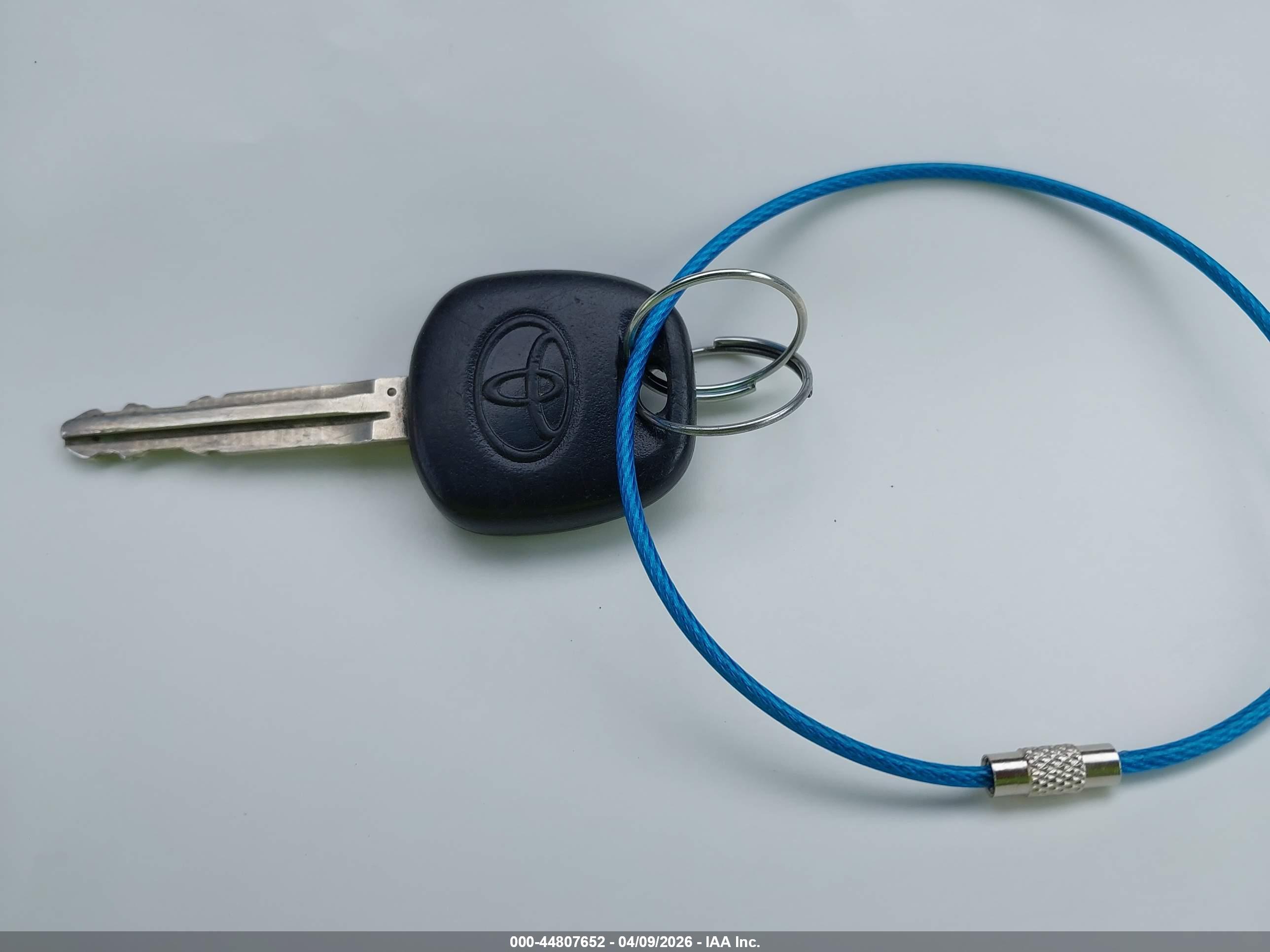TOYOTA CAMRY image 11