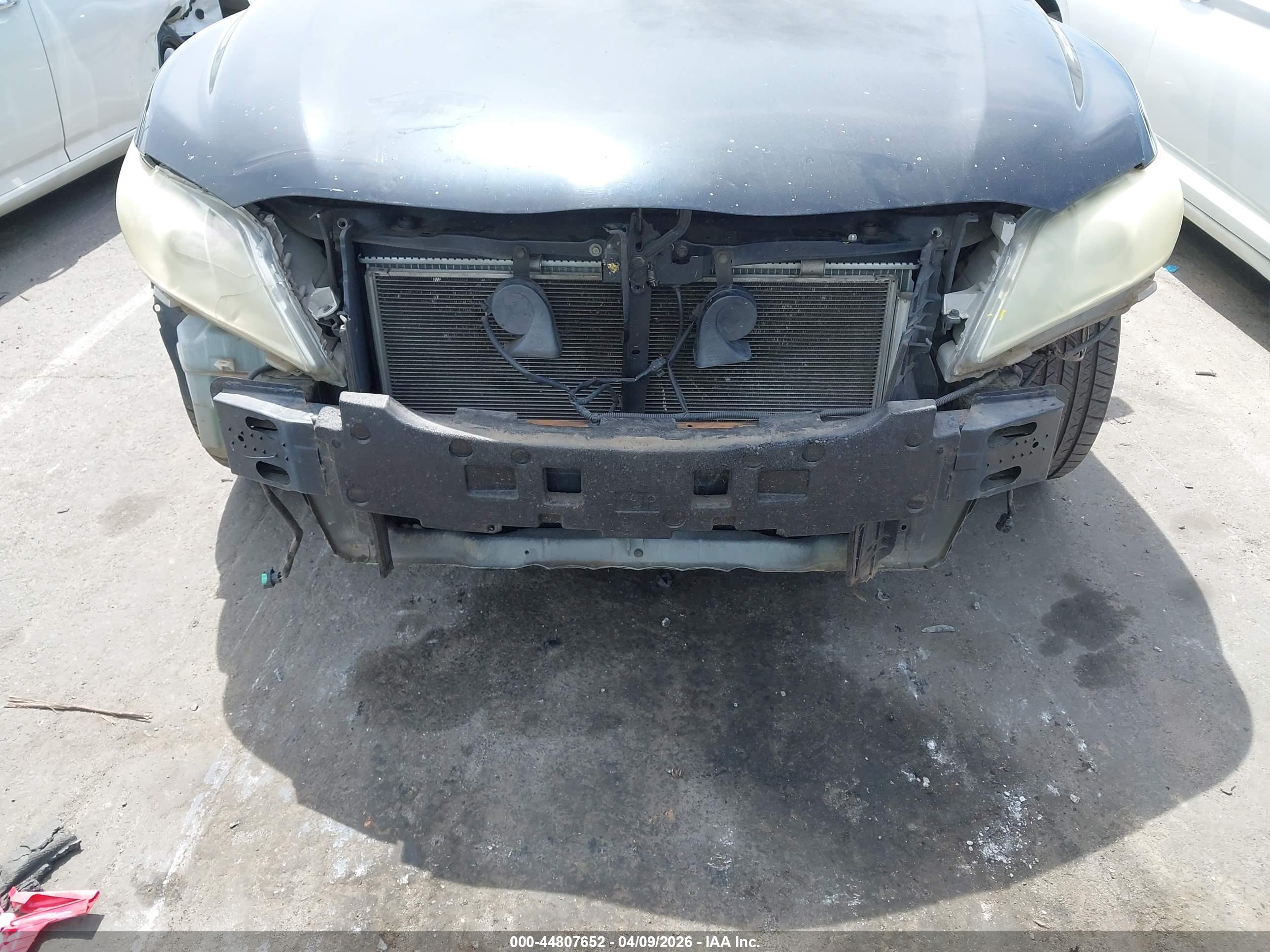 TOYOTA CAMRY image 6