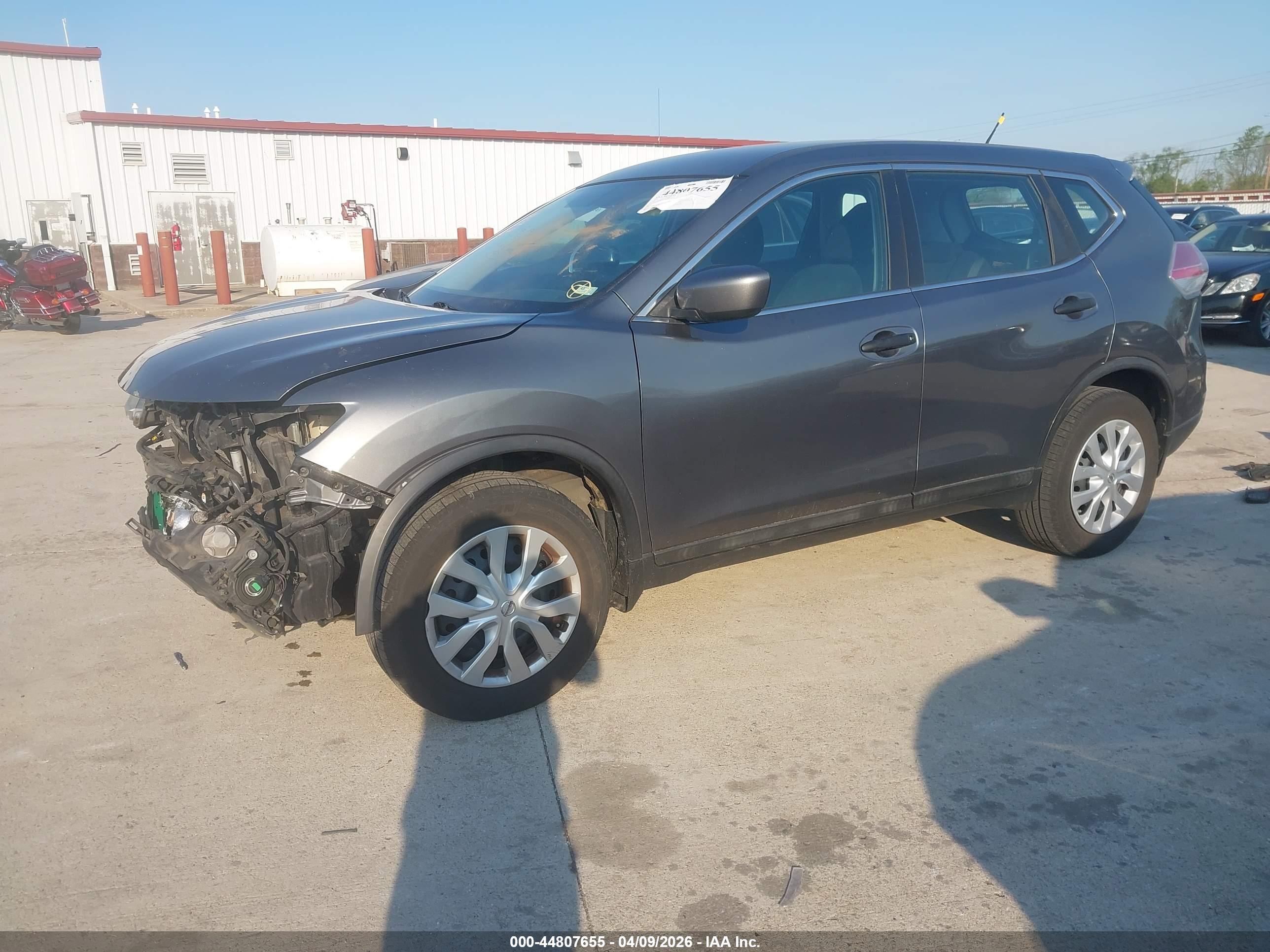 NISSAN ROGUE image 2