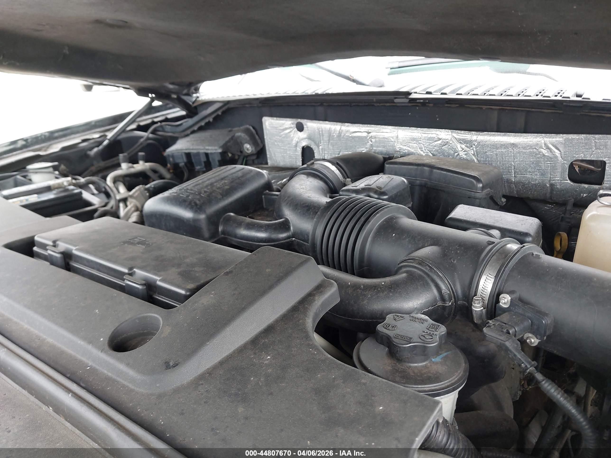 FORD EXPEDITION image 10