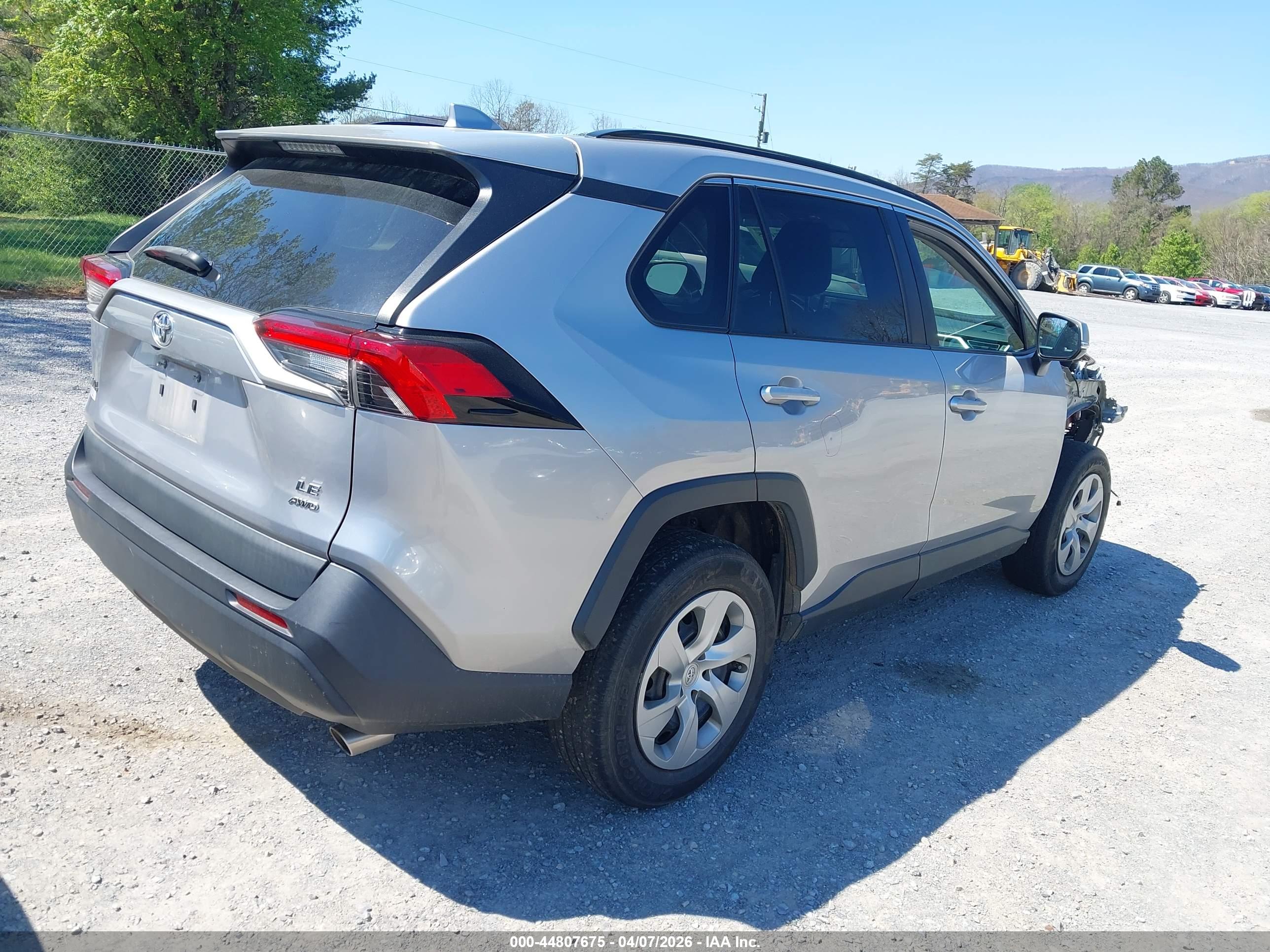 TOYOTA RAV4 image 4