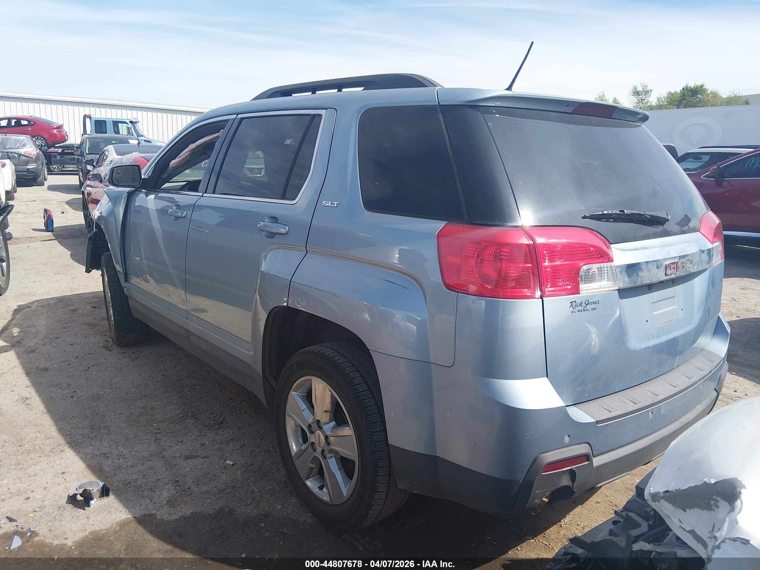 GMC TERRAIN image 3