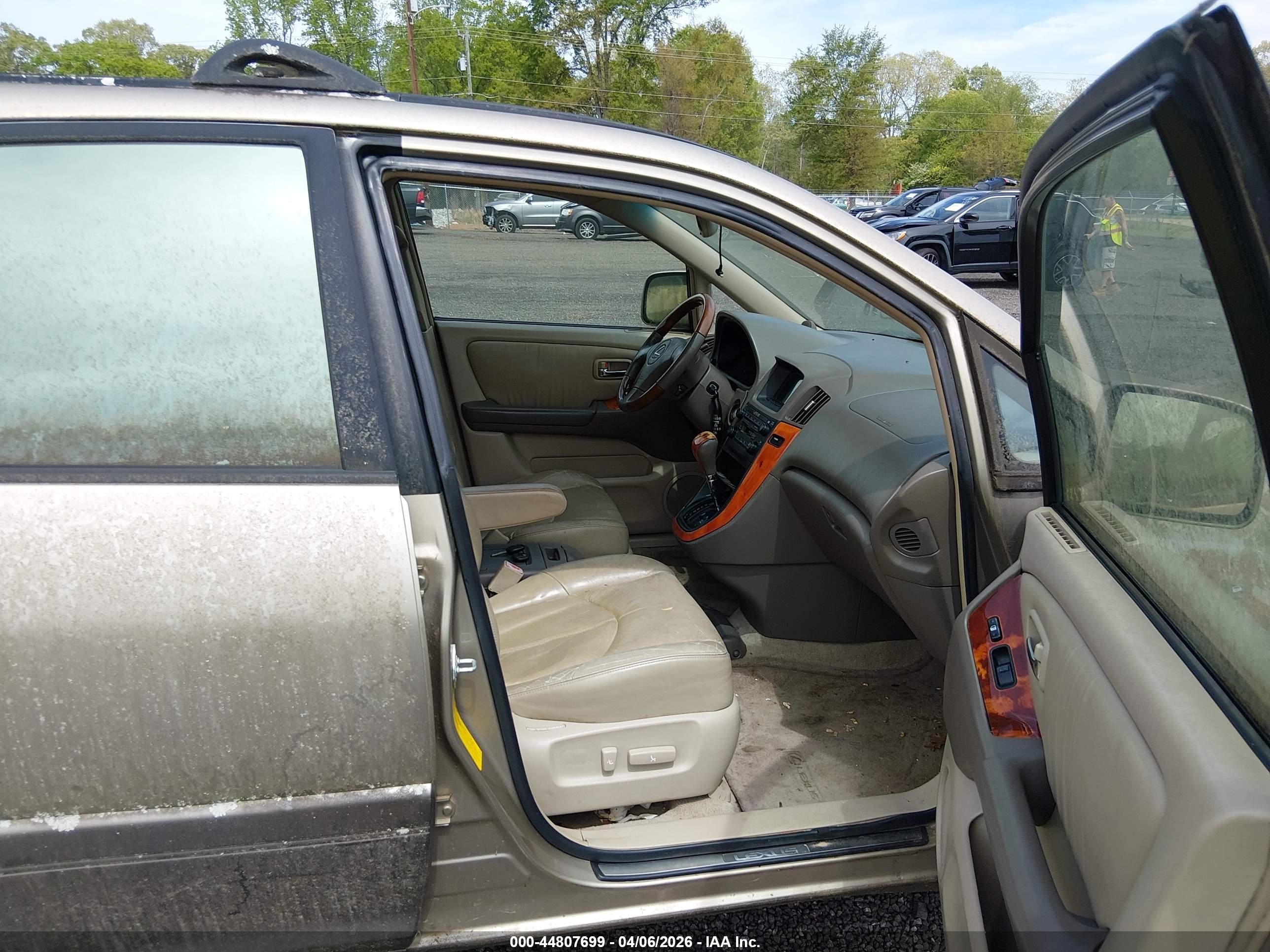 LEXUS RX image 5